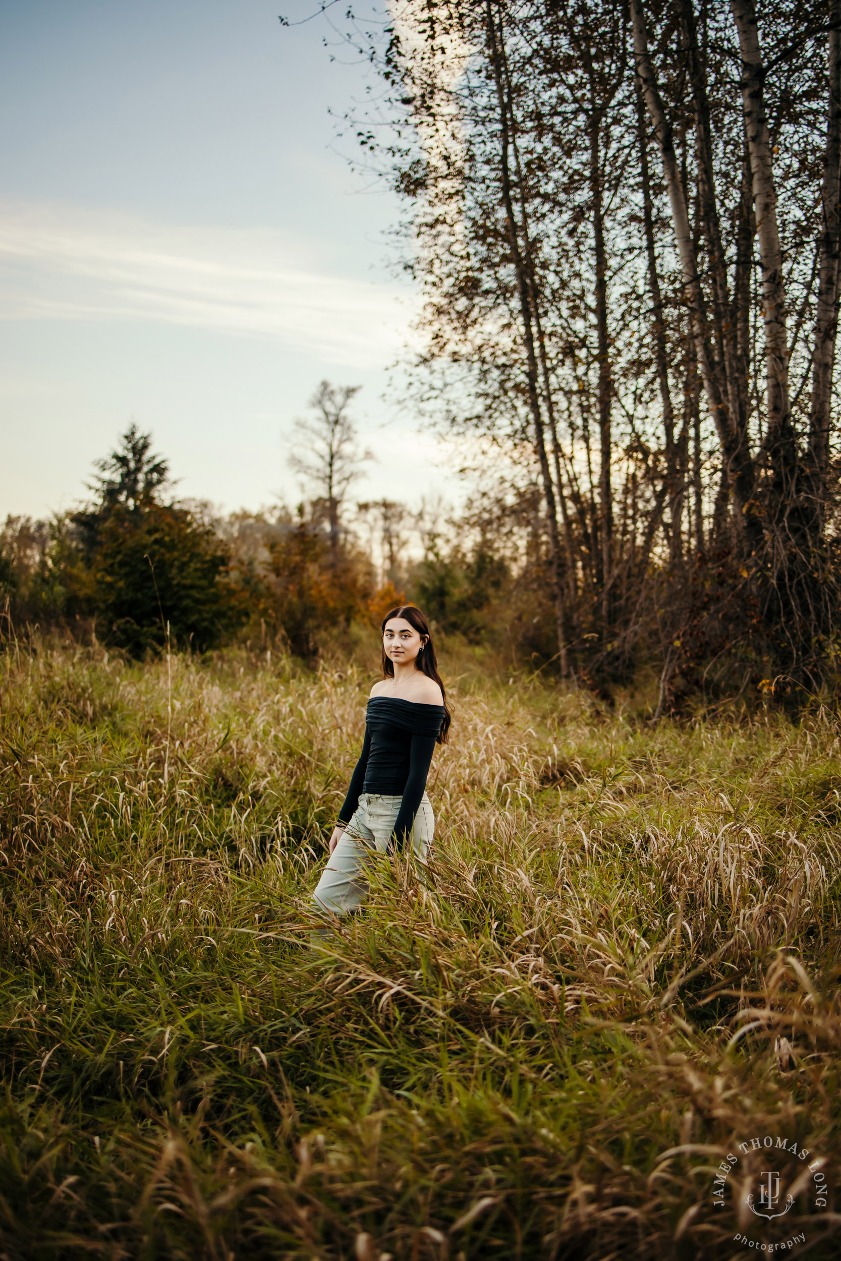 Fall City Mount Si senior portrait session by Snoqualmie senior portrait photographer James Thomas Long Photography