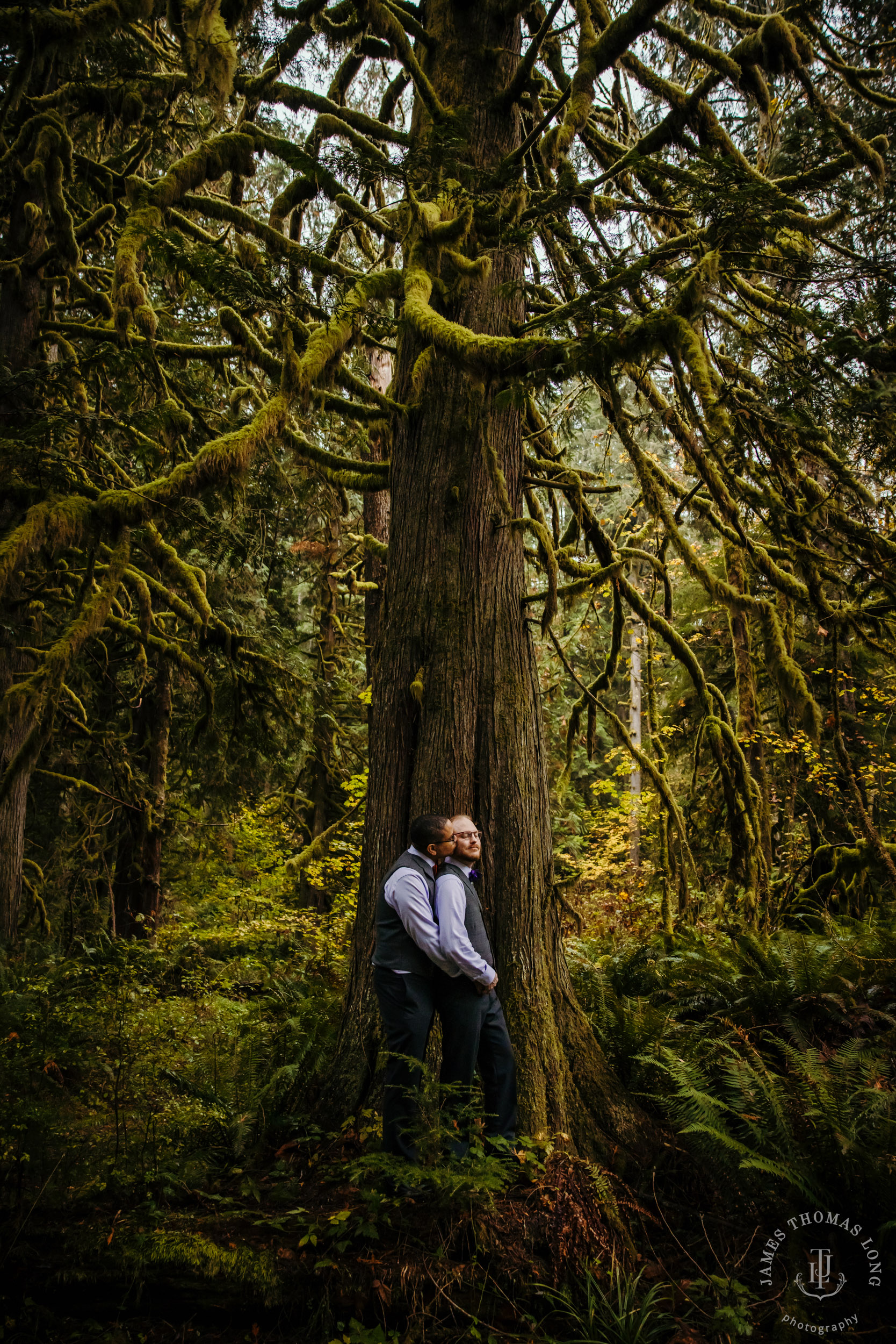 Salish Lodge Snoqualmie Falls wedding by Snoqualmie wedding photographer James Thomas Long Photography