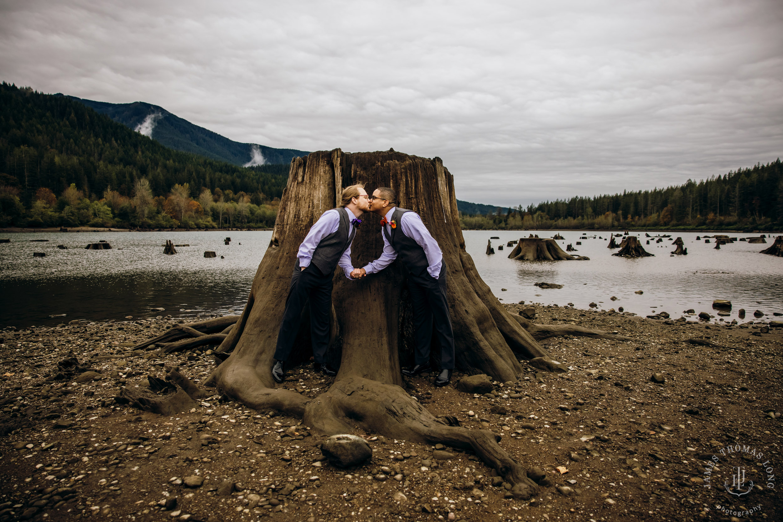 Salish Lodge Snoqualmie wedding by Snoqualmie wedding photographer James Thomas Long Photography