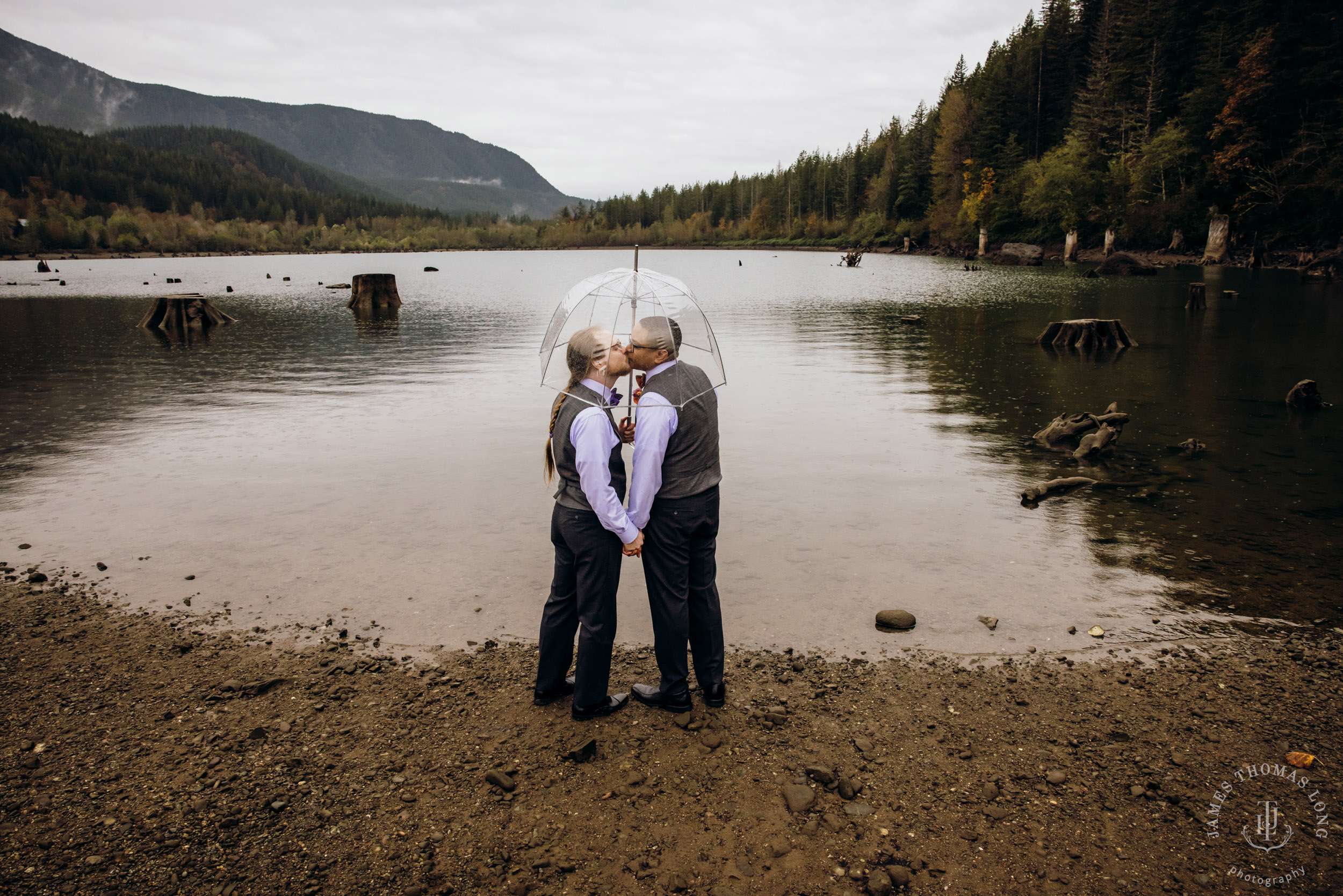 Salish Lodge Snoqualmie wedding by Snoqualmie wedding photographer James Thomas Long Photography