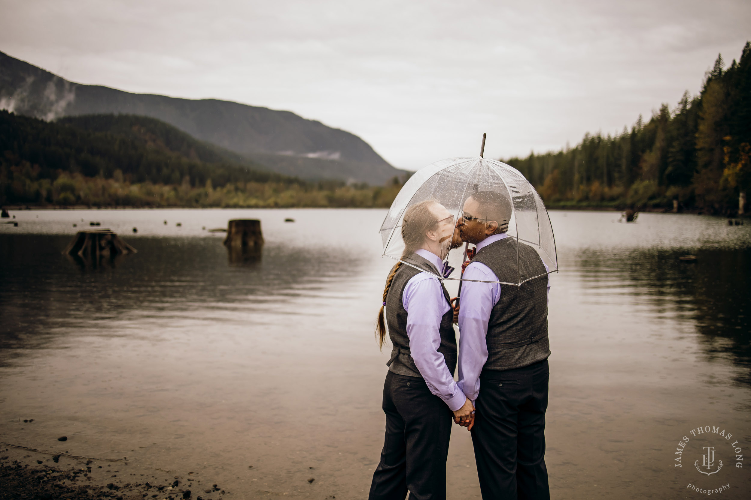 Salish Lodge Snoqualmie wedding by Snoqualmie wedding photographer James Thomas Long Photography