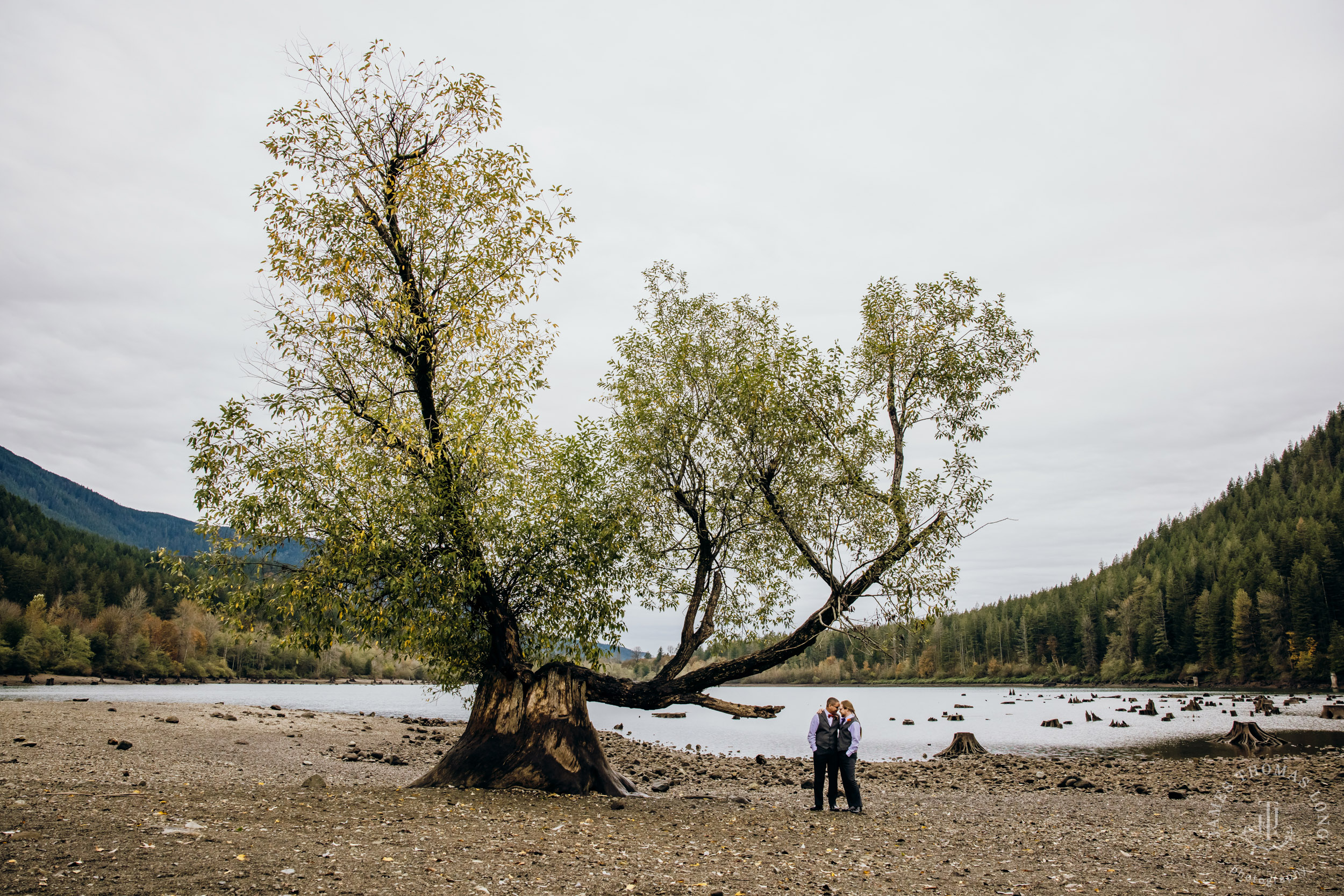 Salish Lodge Snoqualmie wedding by Snoqualmie wedding photographer James Thomas Long Photography