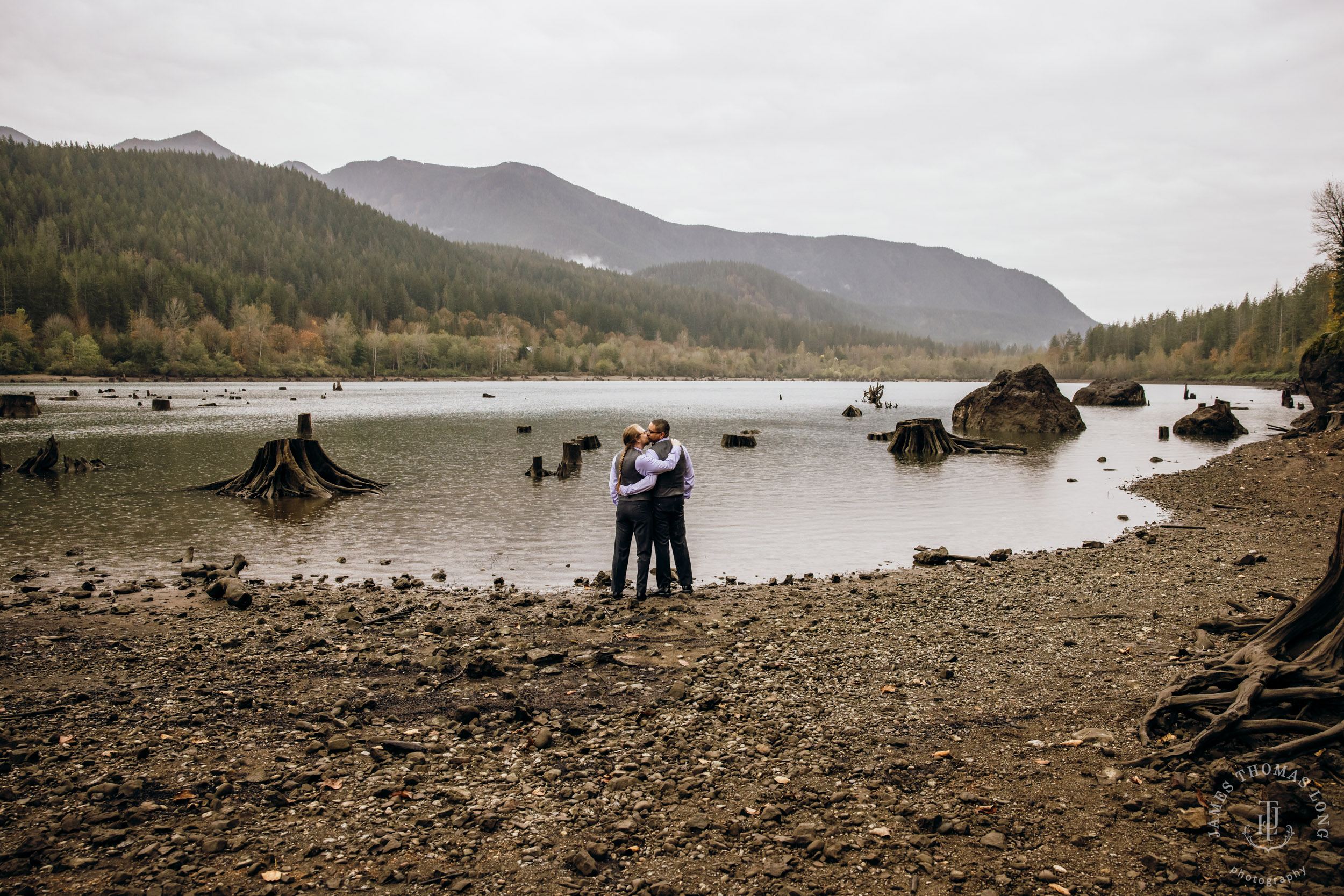 Salish Lodge Snoqualmie wedding by Snoqualmie wedding photographer James Thomas Long Photography