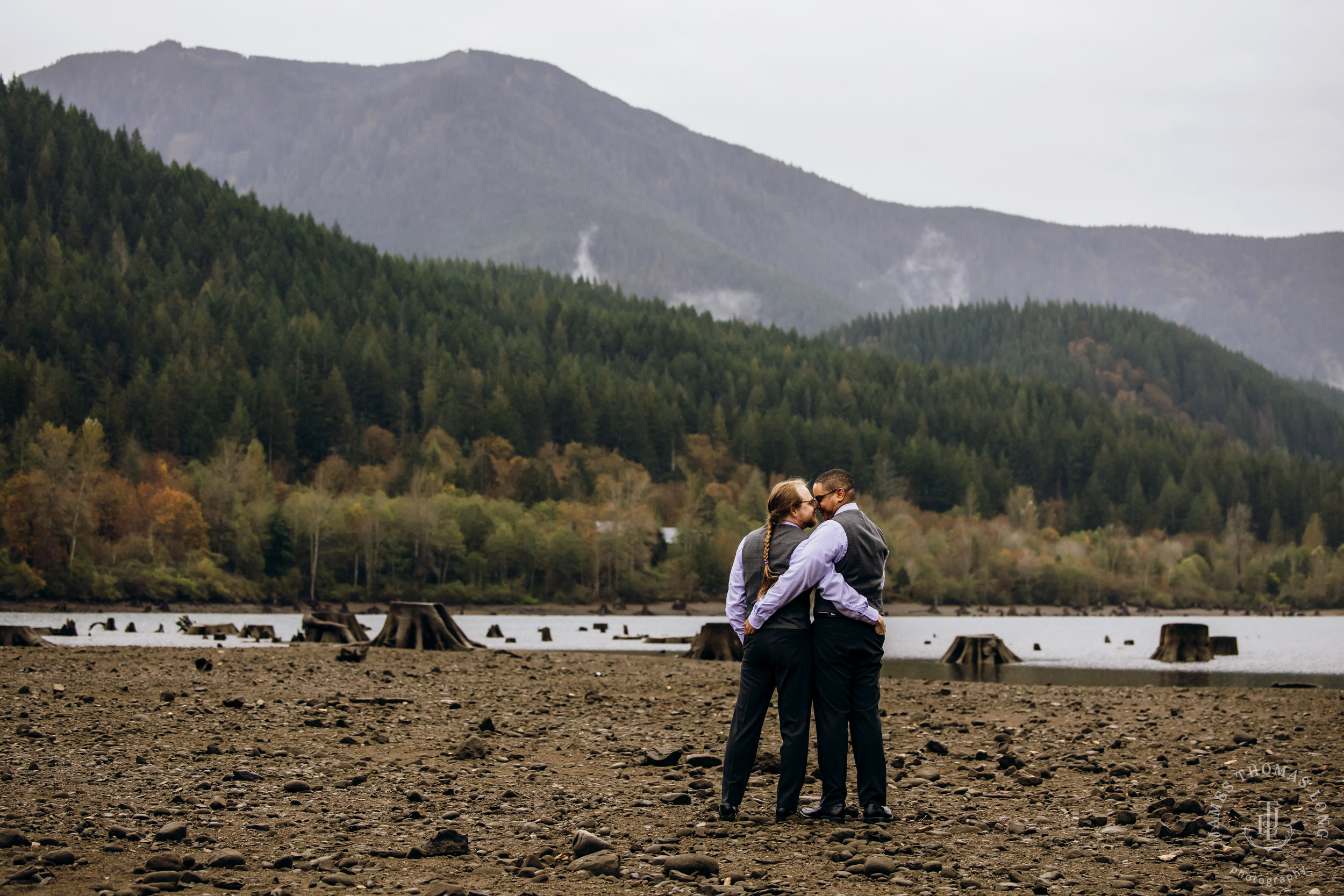 Salish Lodge Snoqualmie wedding by Snoqualmie wedding photographer James Thomas Long Photography