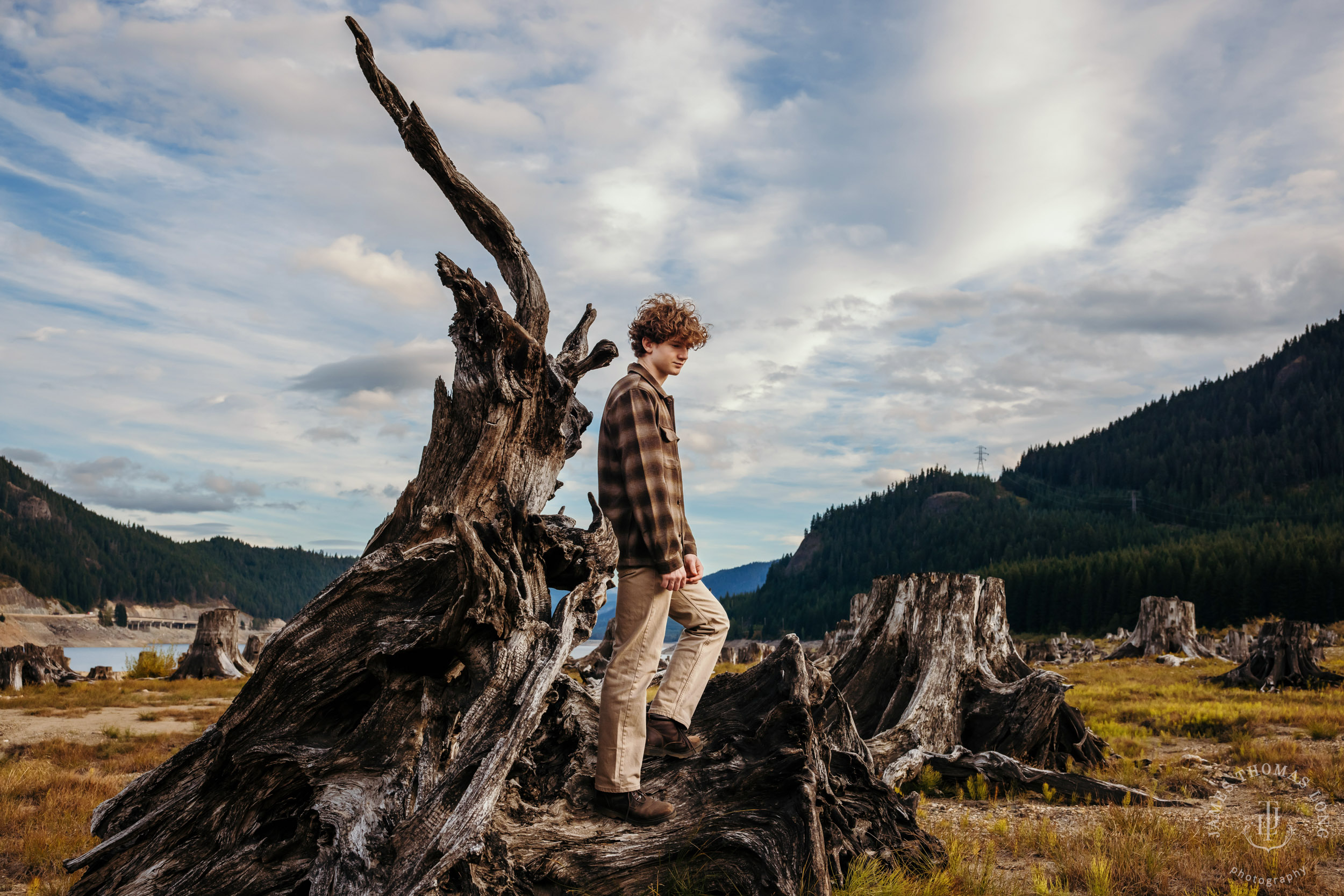 Snoqualmie Pass adventure senior photography session by Snoqualmie senior portrait photographer James Thomas Long Photography