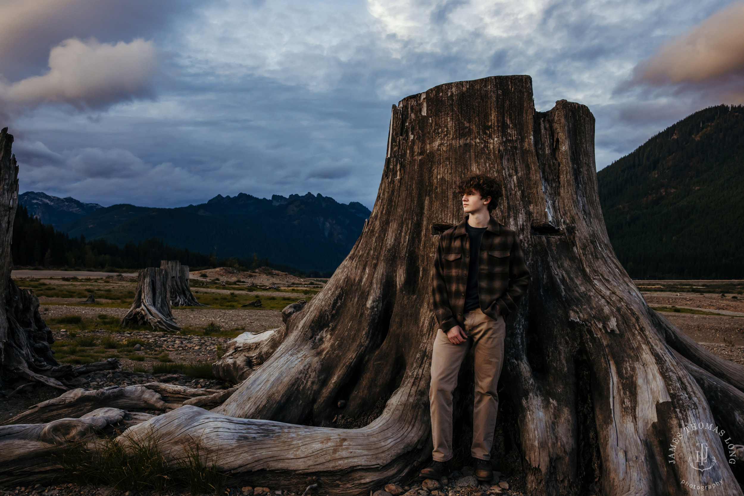 Snoqualmie Pass adventure senior photography session by Snoqualmie senior portrait photographer James Thomas Long Photography