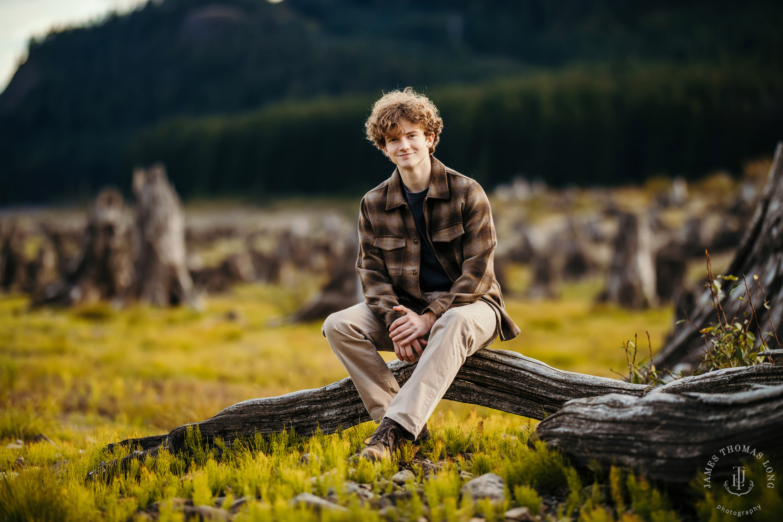 Snoqualmie Pass adventure senior photography session by Snoqualmie senior portrait photographer James Thomas Long Photography