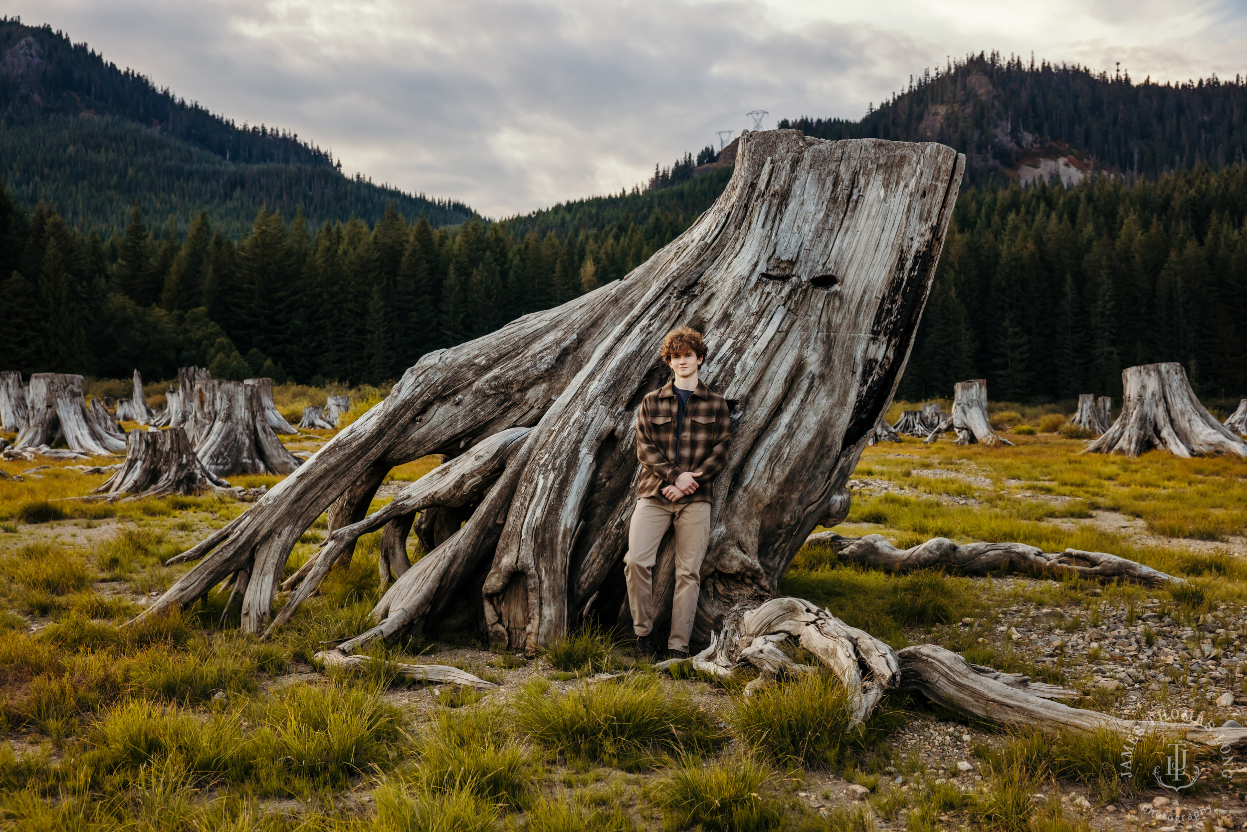 Snoqualmie Pass adventure senior photography session by Snoqualmie senior portrait photographer James Thomas Long Photography