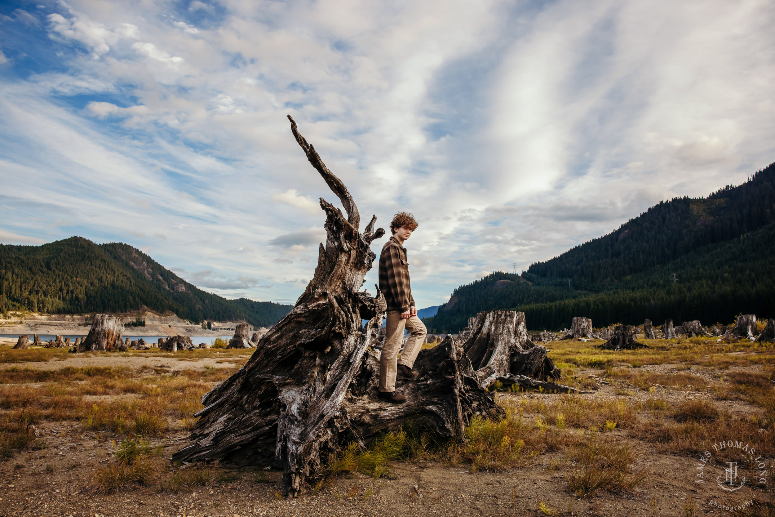 Snoqualmie Pass adventure senior photography session by Snoqualmie senior portrait photographer James Thomas Long Photography