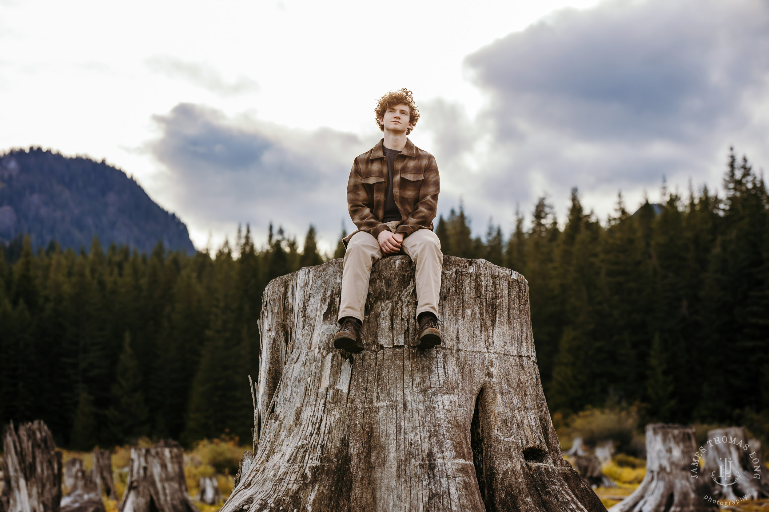 Snoqualmie Pass adventure senior photography session by Snoqualmie senior portrait photographer James Thomas Long Photography