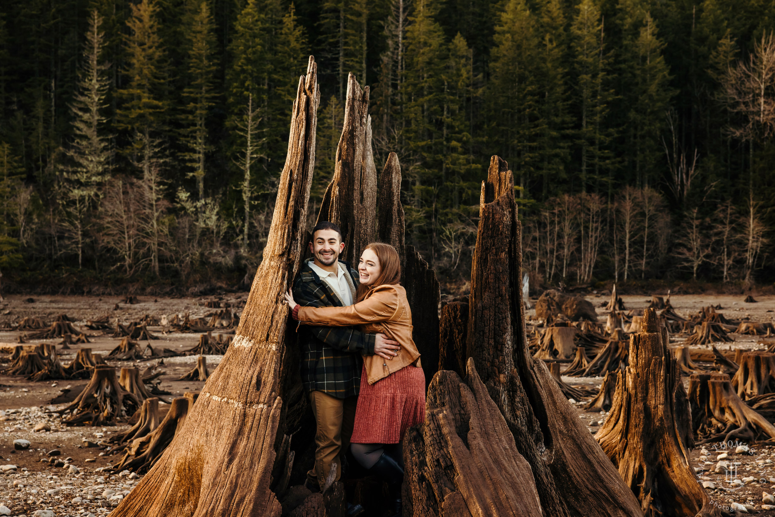 Snoqualmie adventure family and engagement session by Snoqualmie adventure family photographer James Thomas Long Photography