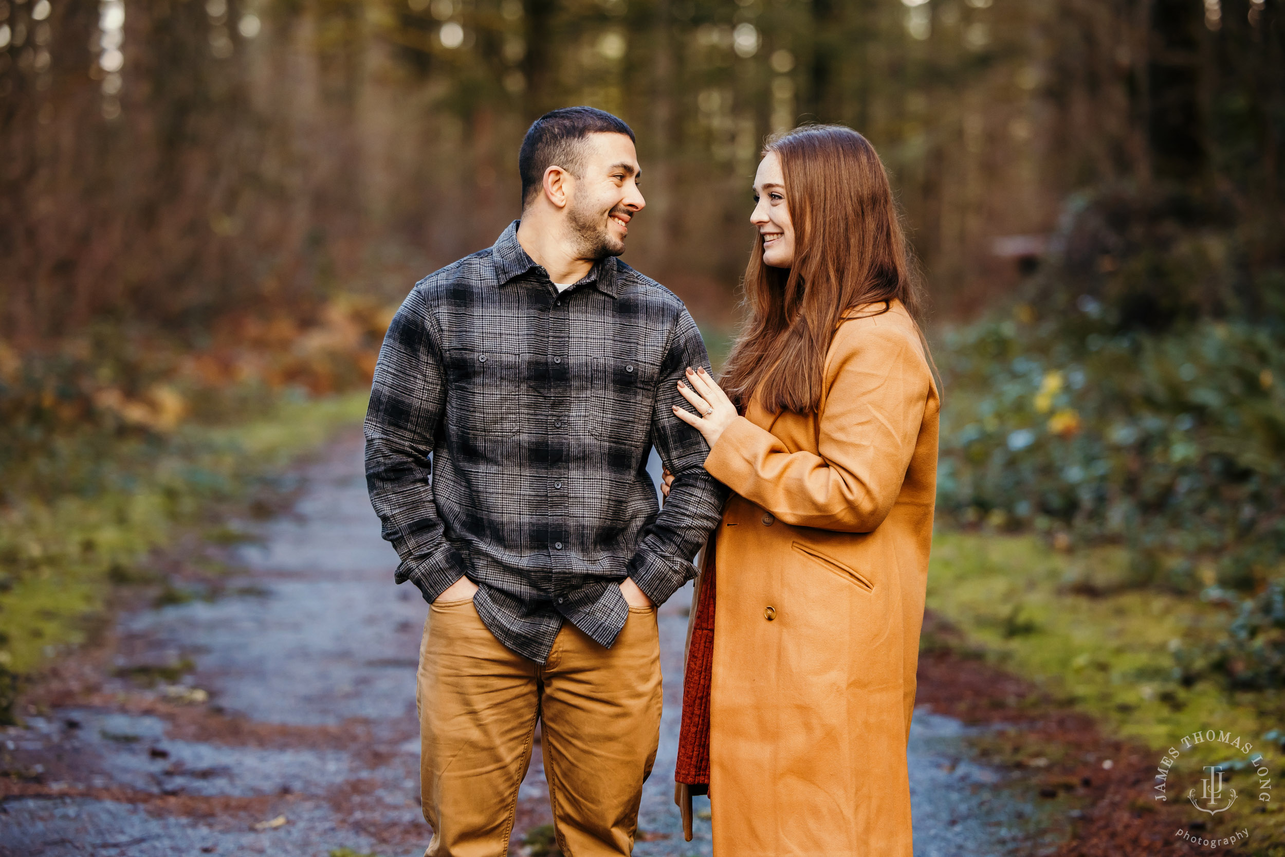 Snoqualmie adventure family and engagement session by Snoqualmie adventure family photographer James Thomas Long Photography