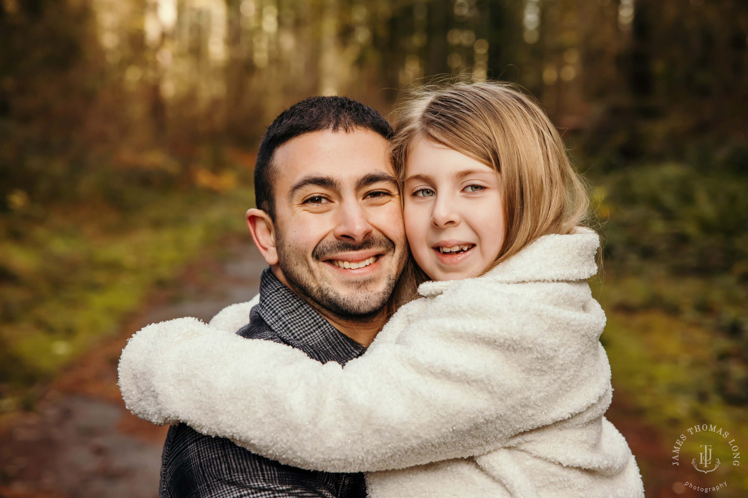 Snoqualmie adventure family and engagement session by Snoqualmie adventure family photographer James Thomas Long Photography