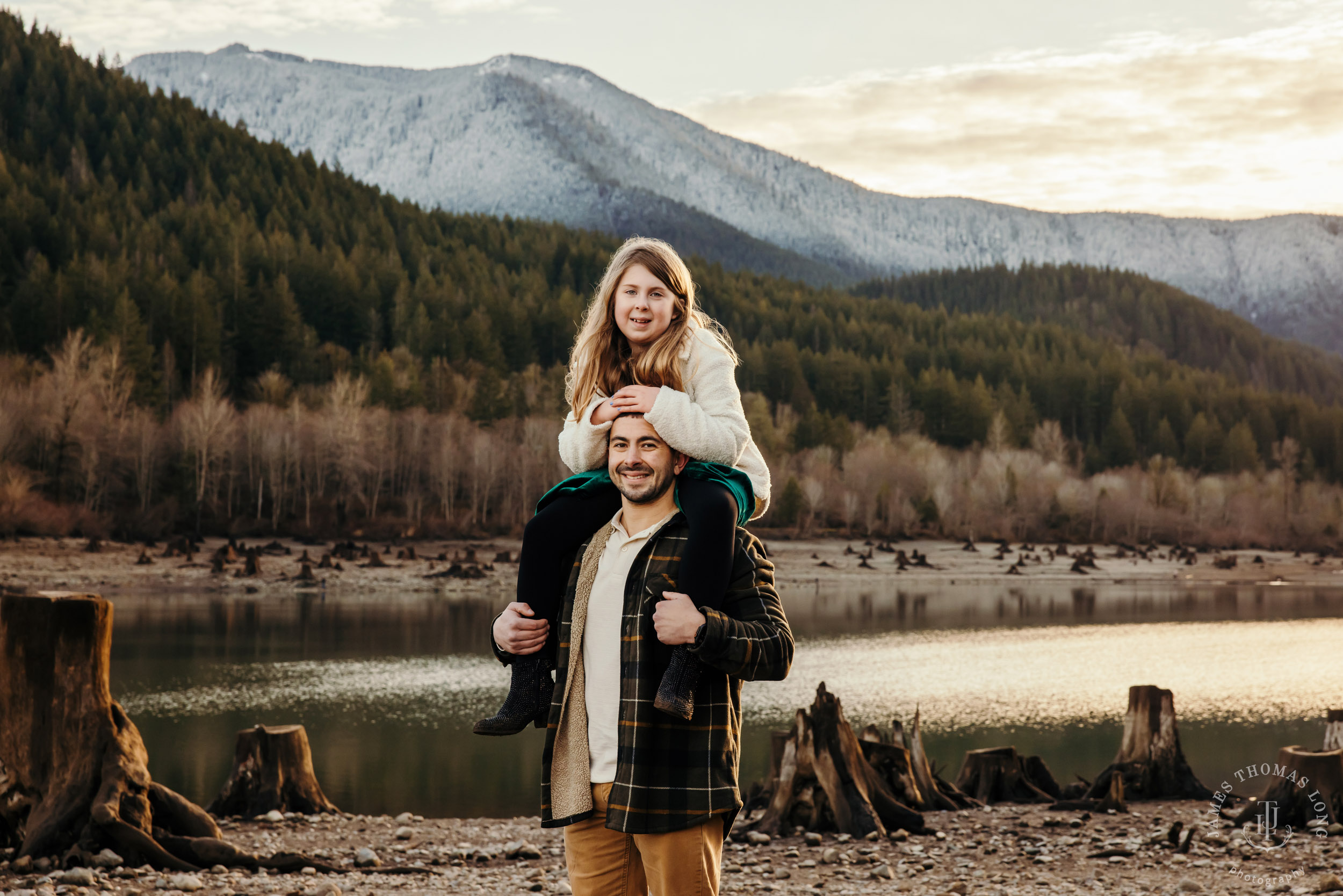 Snoqualmie adventure family and engagement session by Snoqualmie adventure family photographer James Thomas Long Photography