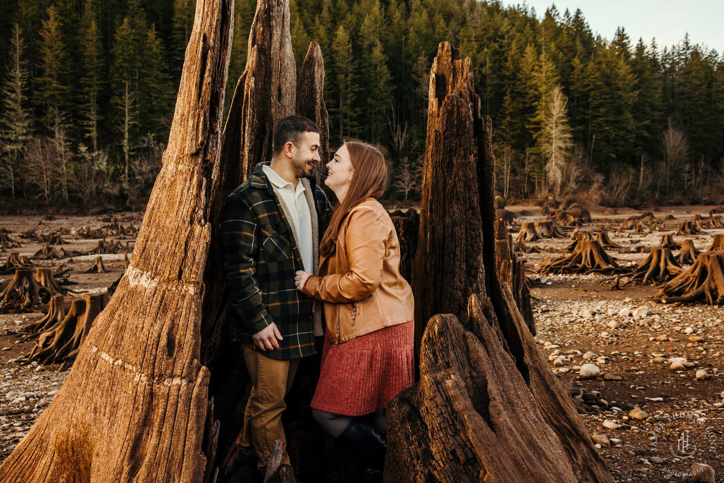 Snoqualmie adventure family and engagement session by Snoqualmie adventure family photographer James Thomas Long Photography