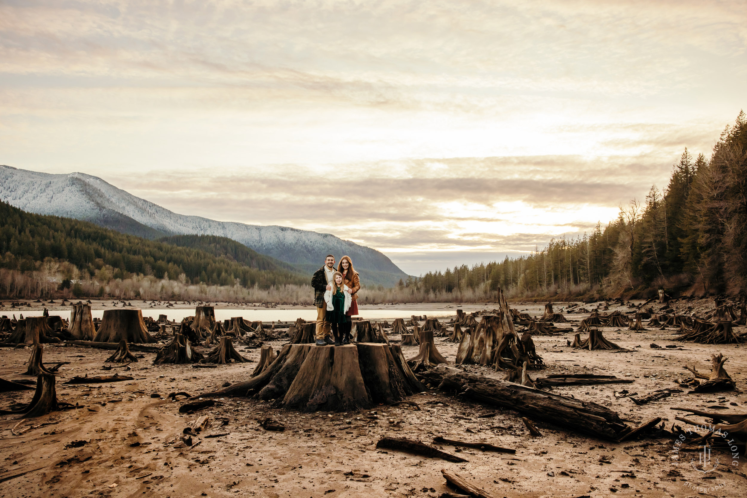 Snoqualmie adventure family and engagement session by Snoqualmie adventure family photographer James Thomas Long Photography