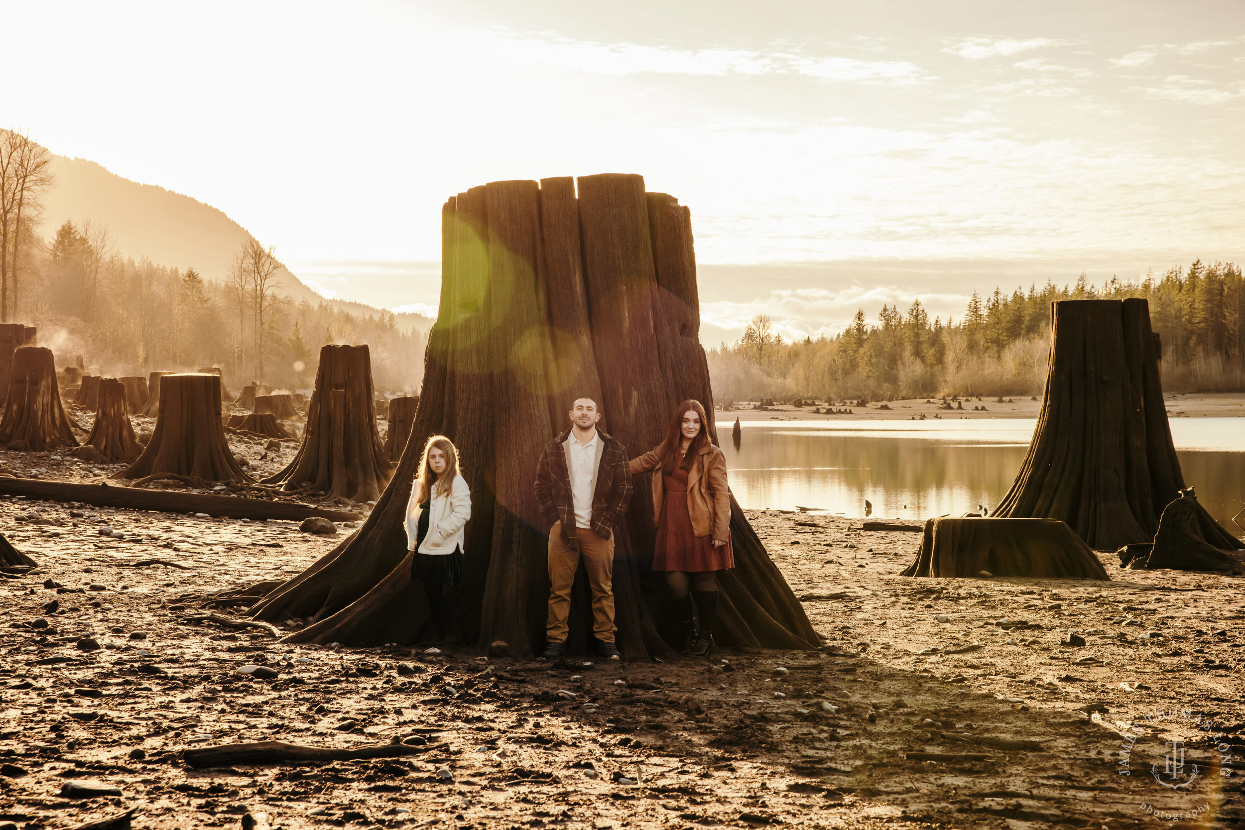 Snoqualmie adventure family and engagement session by Snoqualmie adventure family photographer James Thomas Long Photography