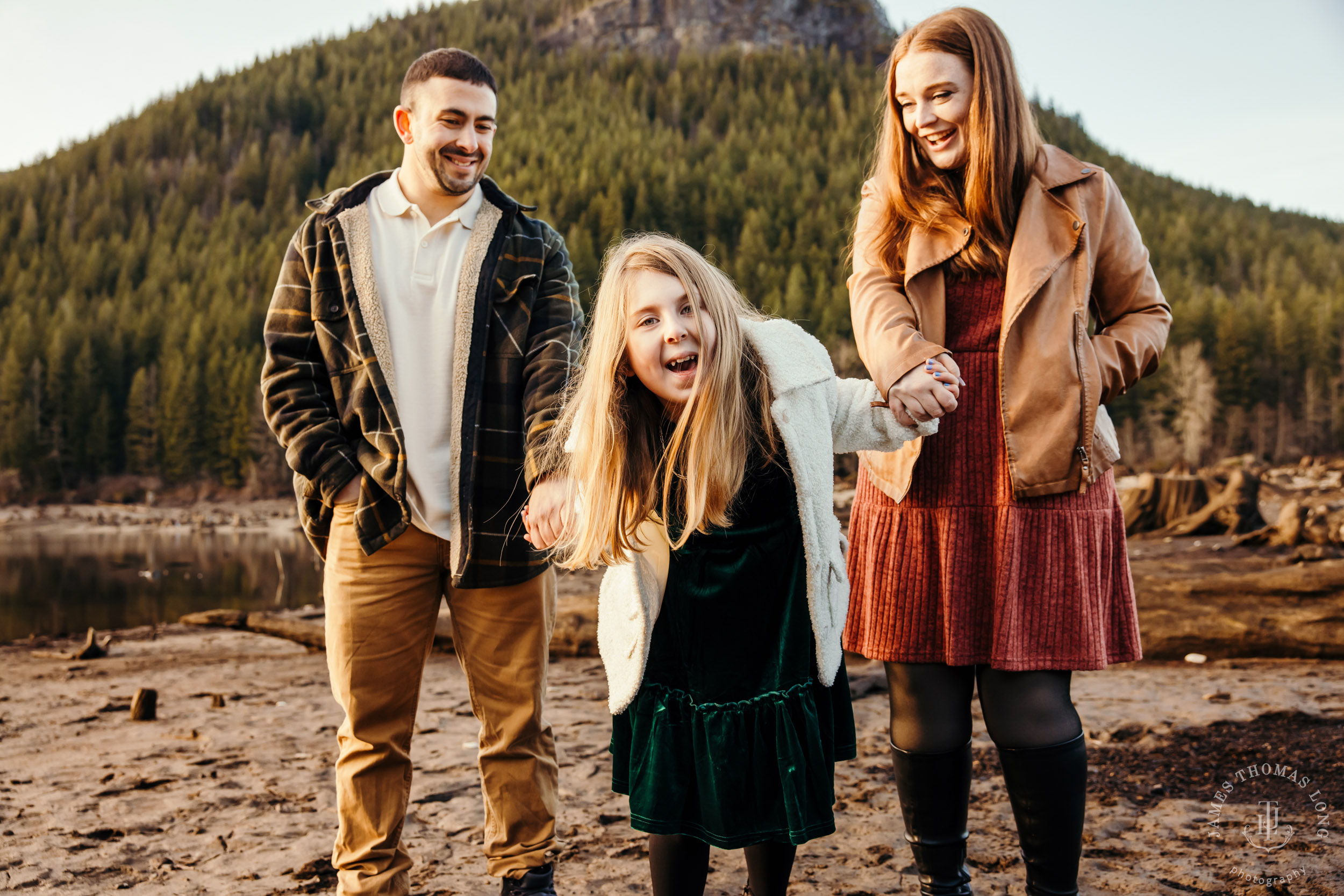 Snoqualmie adventure family and engagement session by Snoqualmie adventure family photographer James Thomas Long Photography