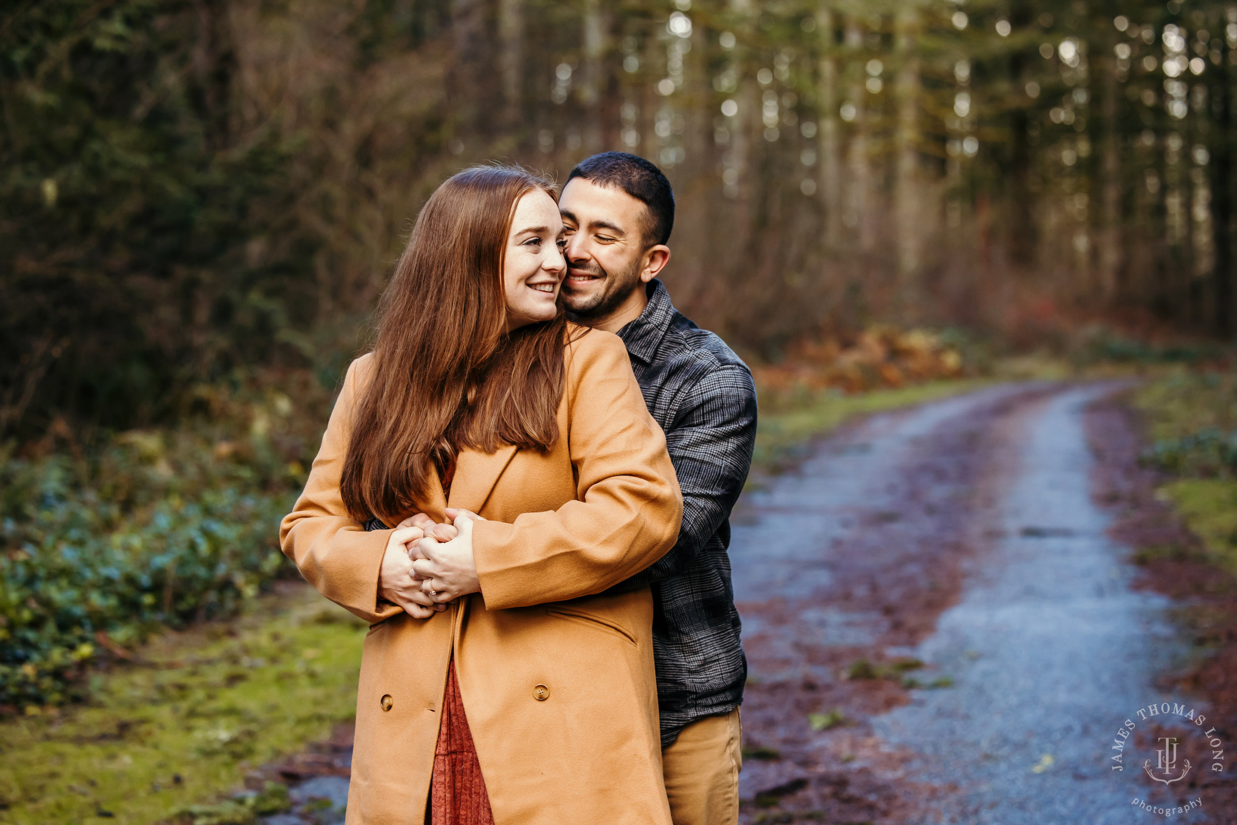 Snoqualmie adventure family and engagement session by Snoqualmie adventure family photographer James Thomas Long Photography