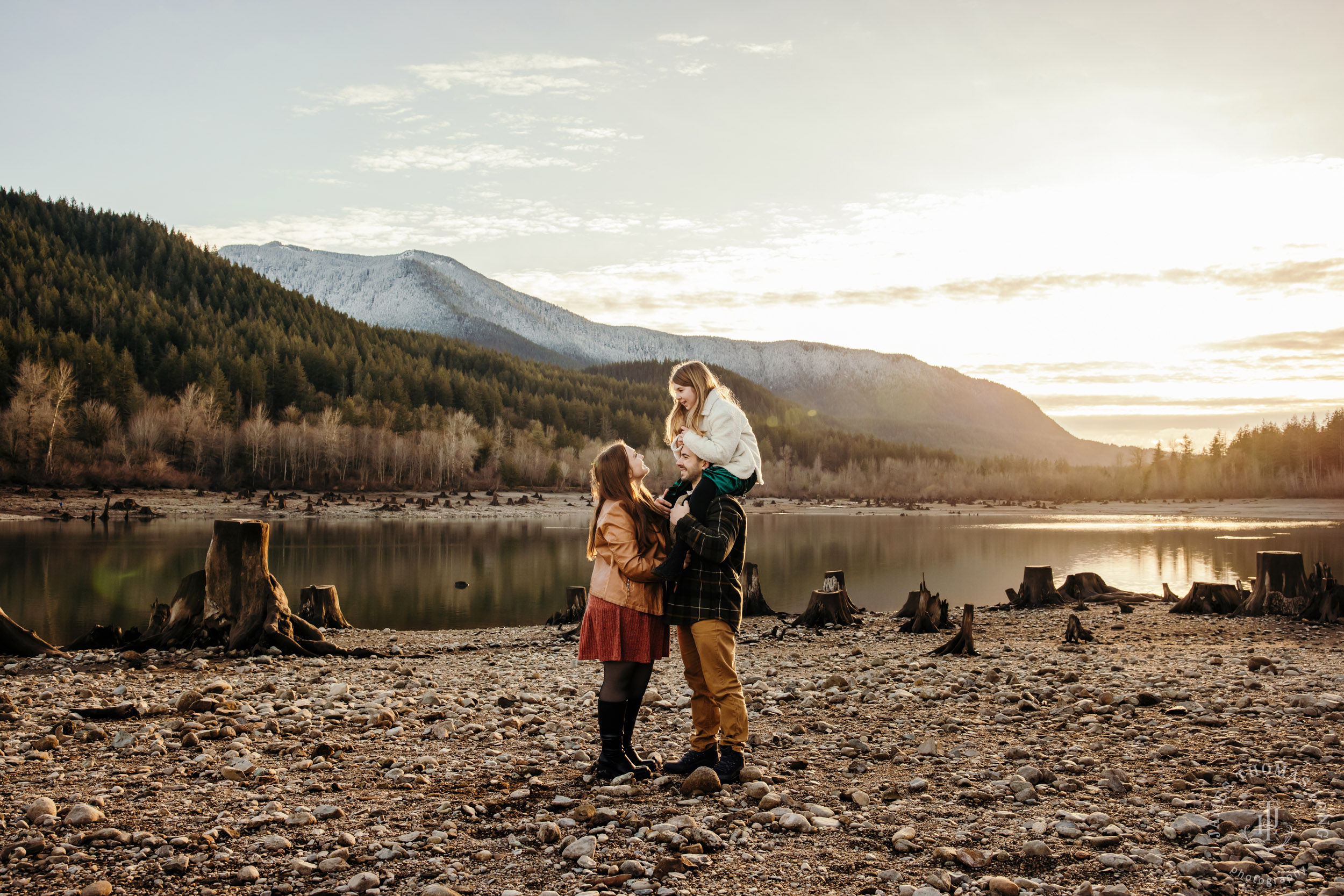 Snoqualmie adventure family and engagement session by Snoqualmie adventure family photographer James Thomas Long Photography