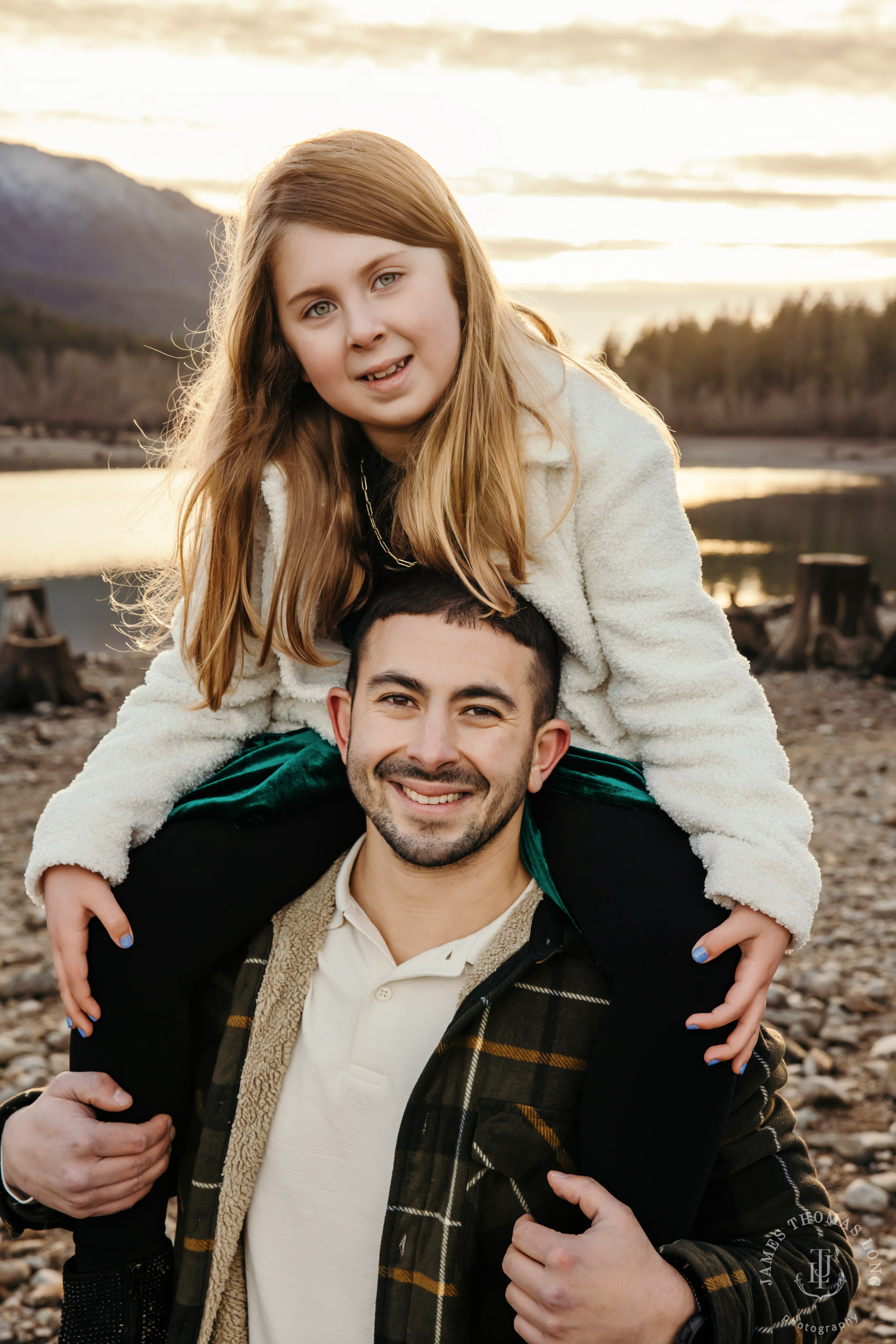 Snoqualmie adventure family and engagement session by Snoqualmie adventure family photographer James Thomas Long Photography