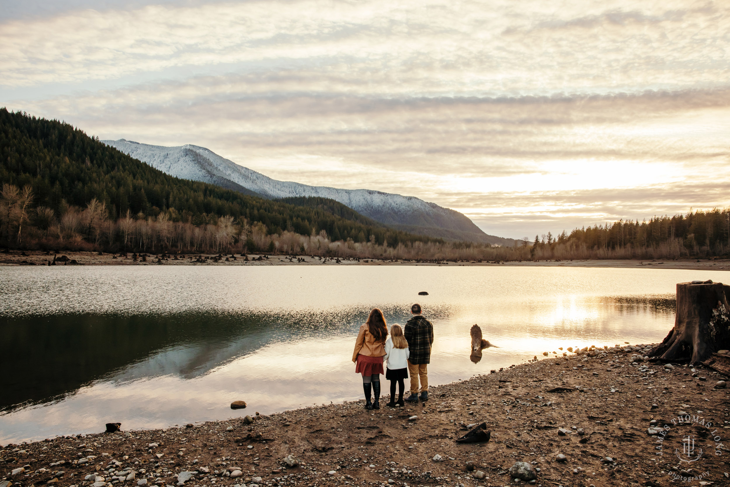 Snoqualmie adventure family and engagement session by Snoqualmie adventure family photographer James Thomas Long Photography