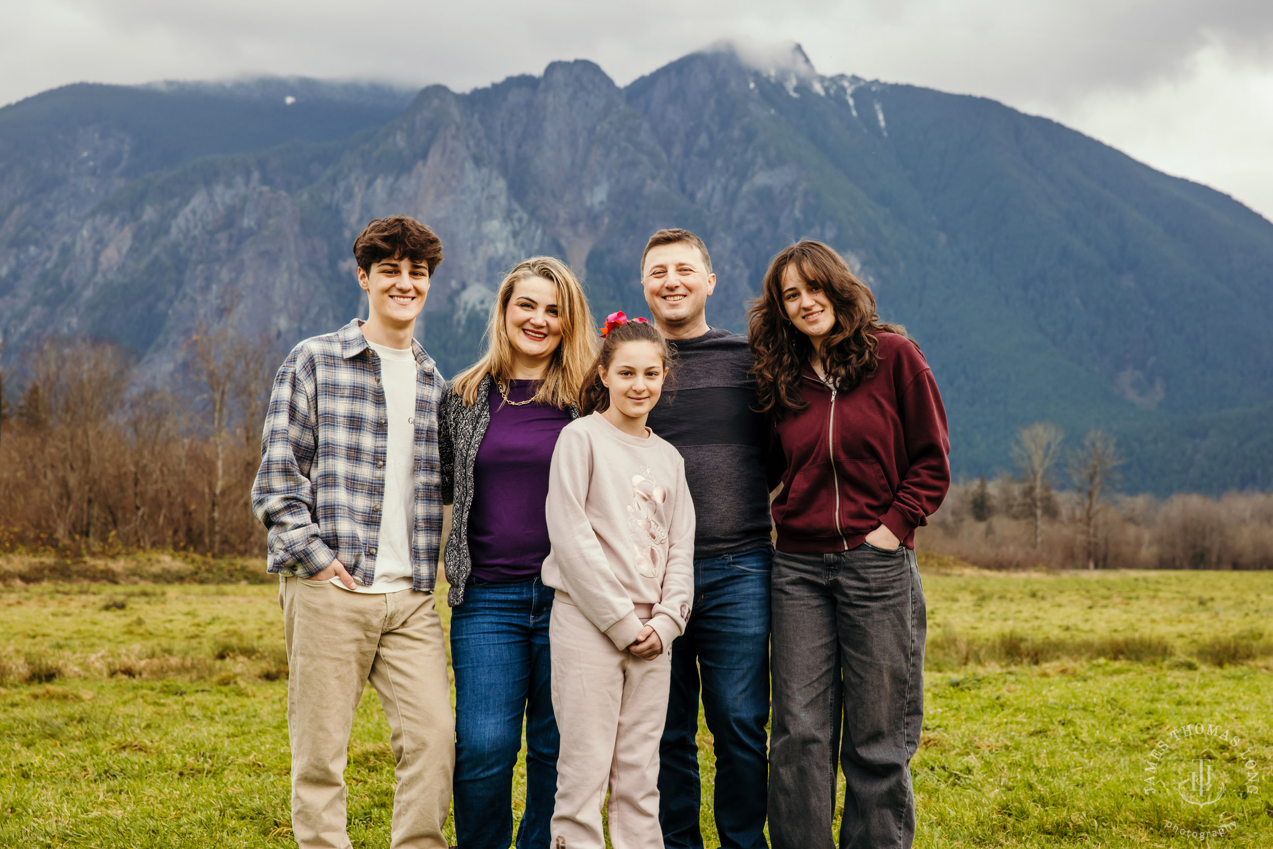 Snoqualmie adventure HS senior portrait session by Snoqualmie senior portrait photographer James Thomas Long Photography