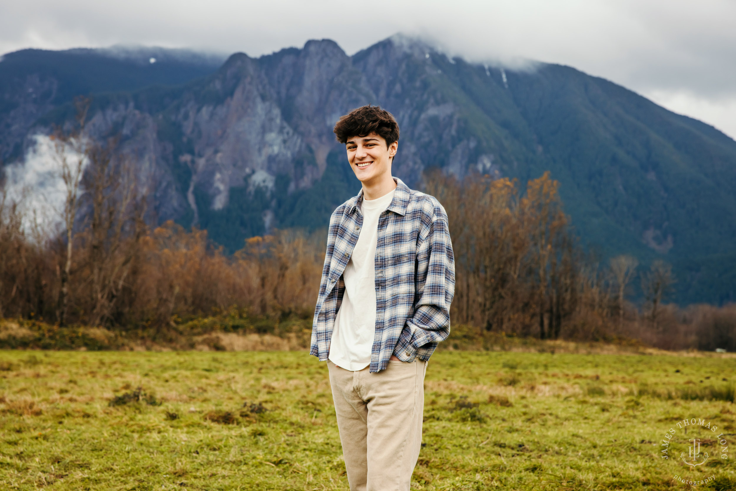 Snoqualmie adventure HS senior portrait session by Snoqualmie senior portrait photographer James Thomas Long Photography