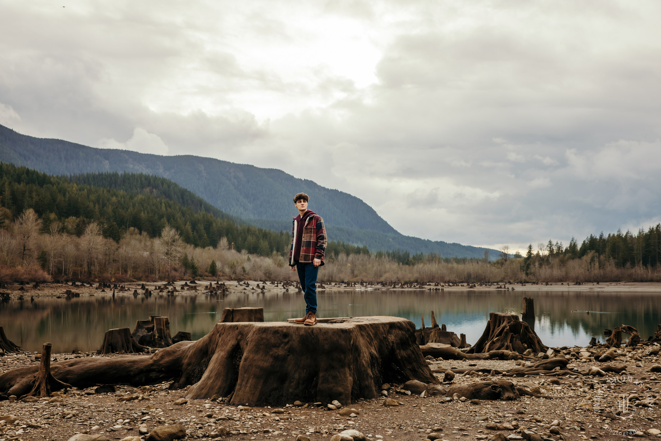 Snoqualmie adventure HS senior portrait session by Snoqualmie senior portrait photographer James Thomas Long Photography