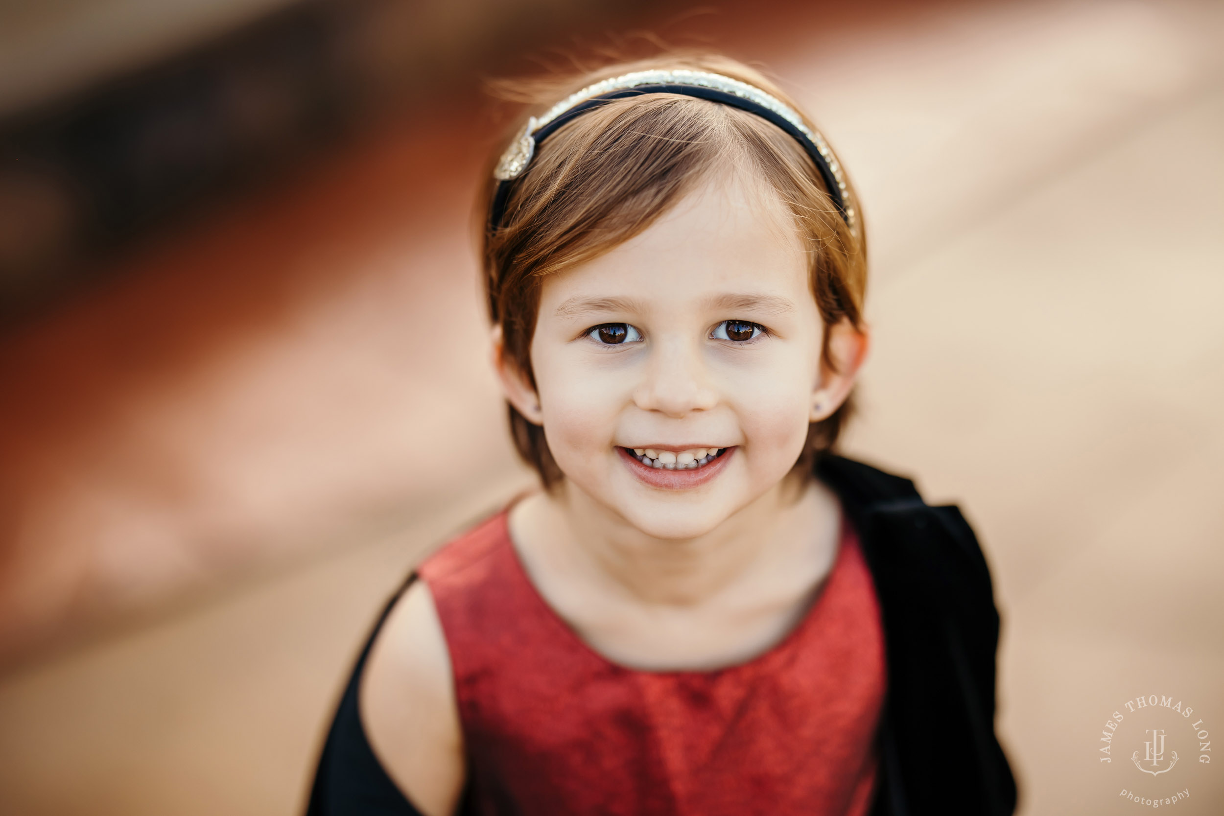 Snohomish extended family photography session by Seattle family photographer James Thomas Long Photography