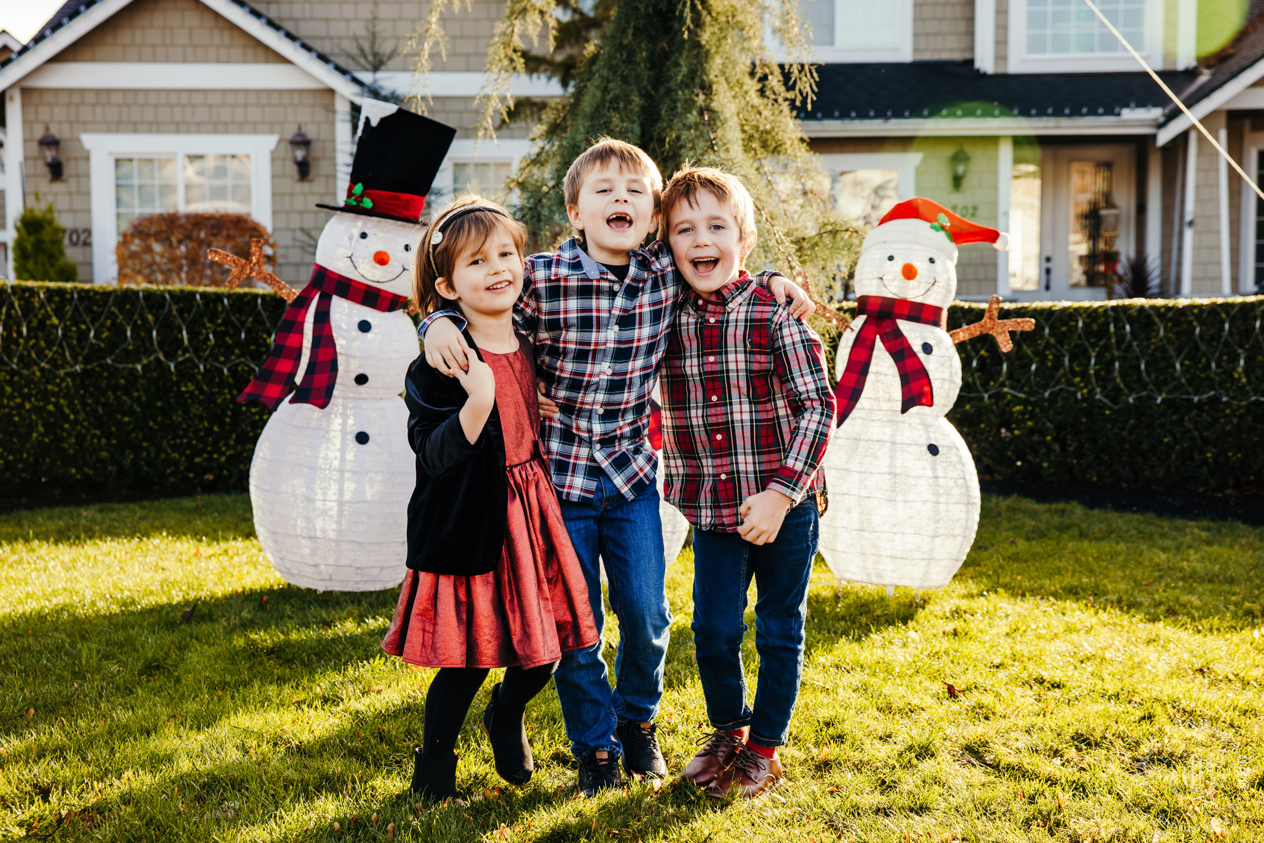 Snohomish extended family photography session by Seattle family photographer James Thomas Long Photography