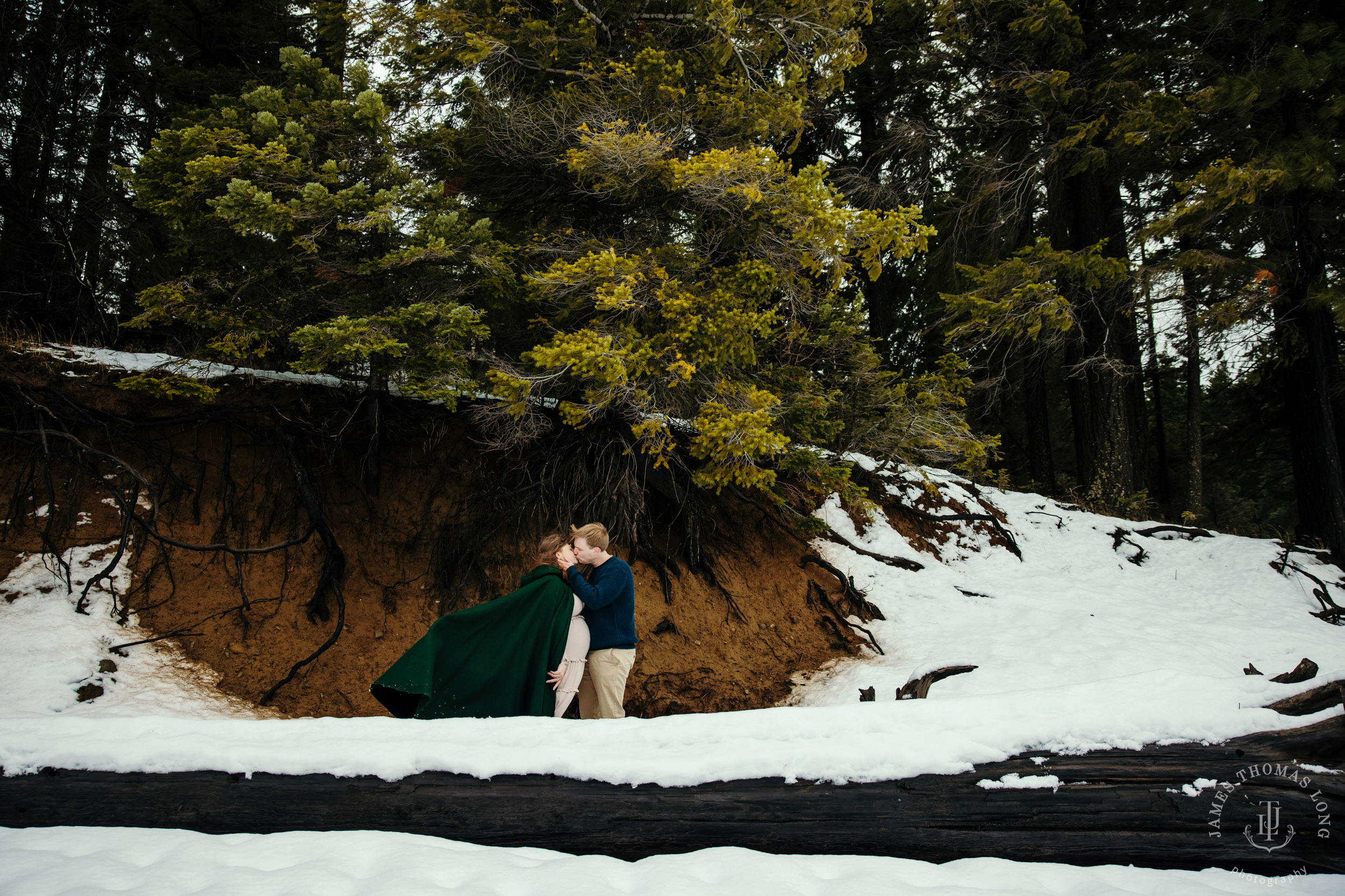 Maternity photography session in the Cascade Mountains by Snoqualmie family and maternity photographer James Thomas Long Photography