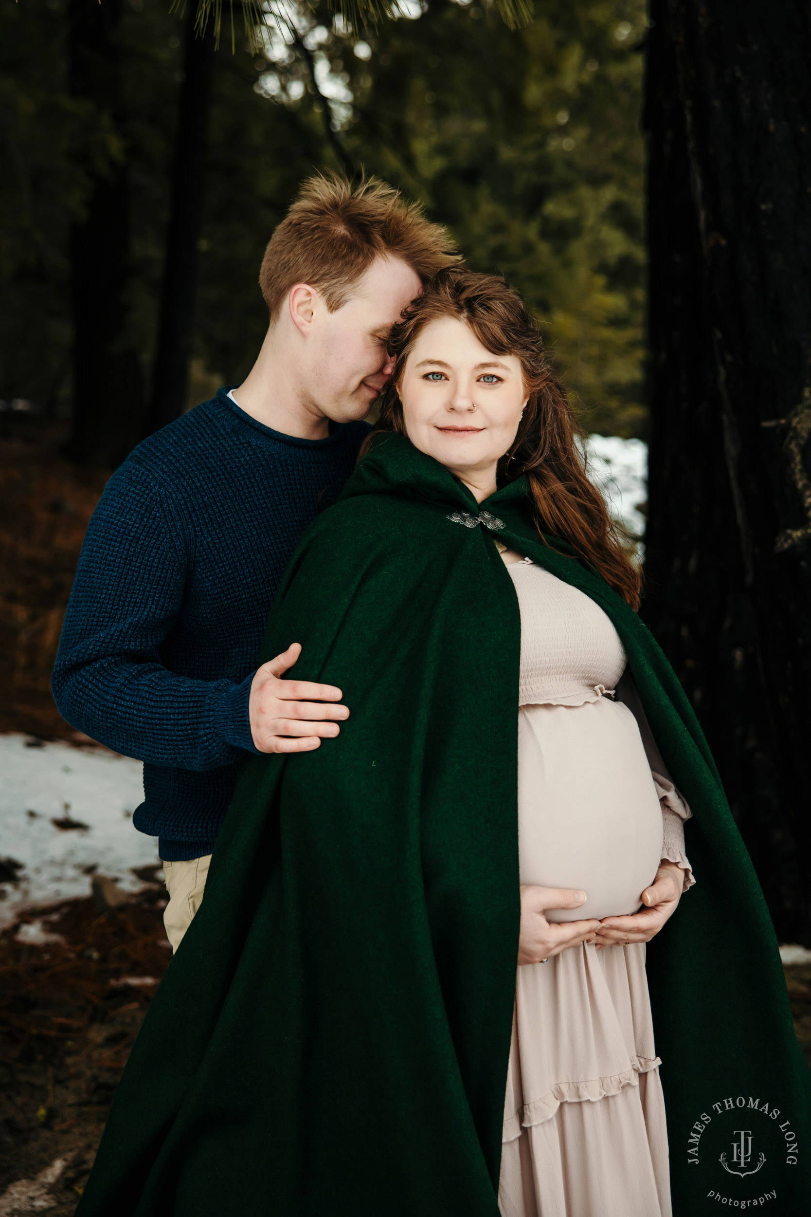 Maternity photography session in the Cascade Mountains by Snoqualmie family and maternity photographer James Thomas Long Photography