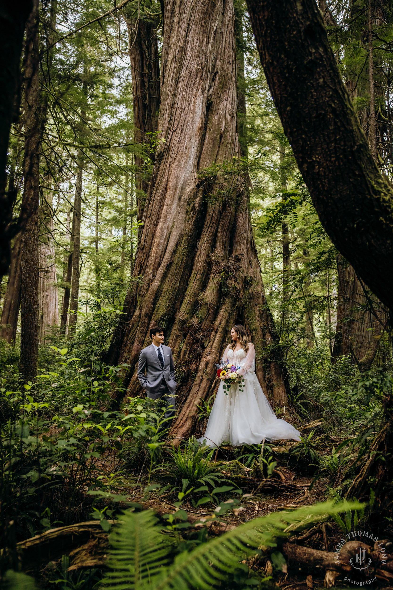 Washington Coast elopement by Seattle adventure elopement photographer James Thomas Long Photography