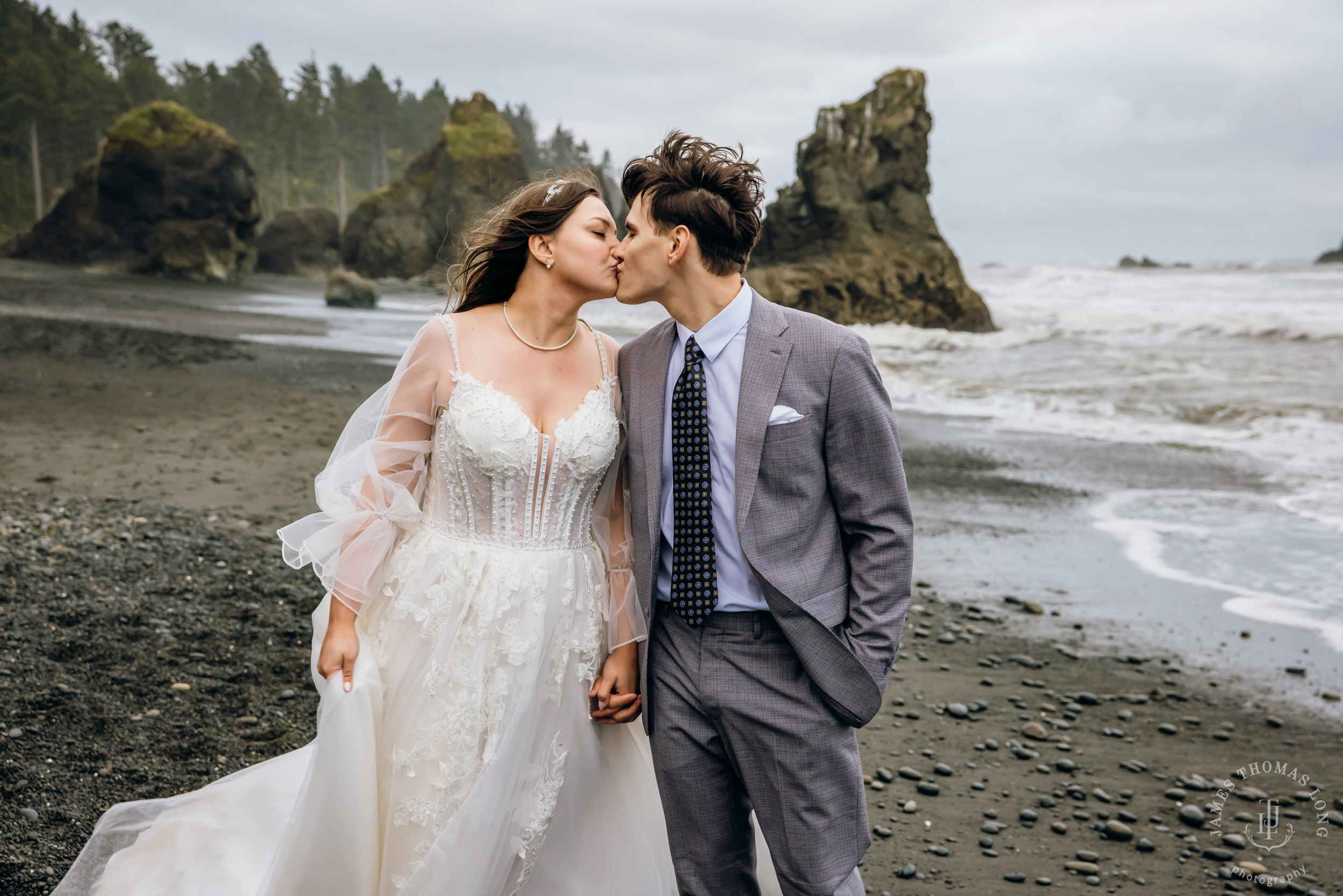 Washington Coast elopement by Seattle adventure elopement photographer James Thomas Long Photography