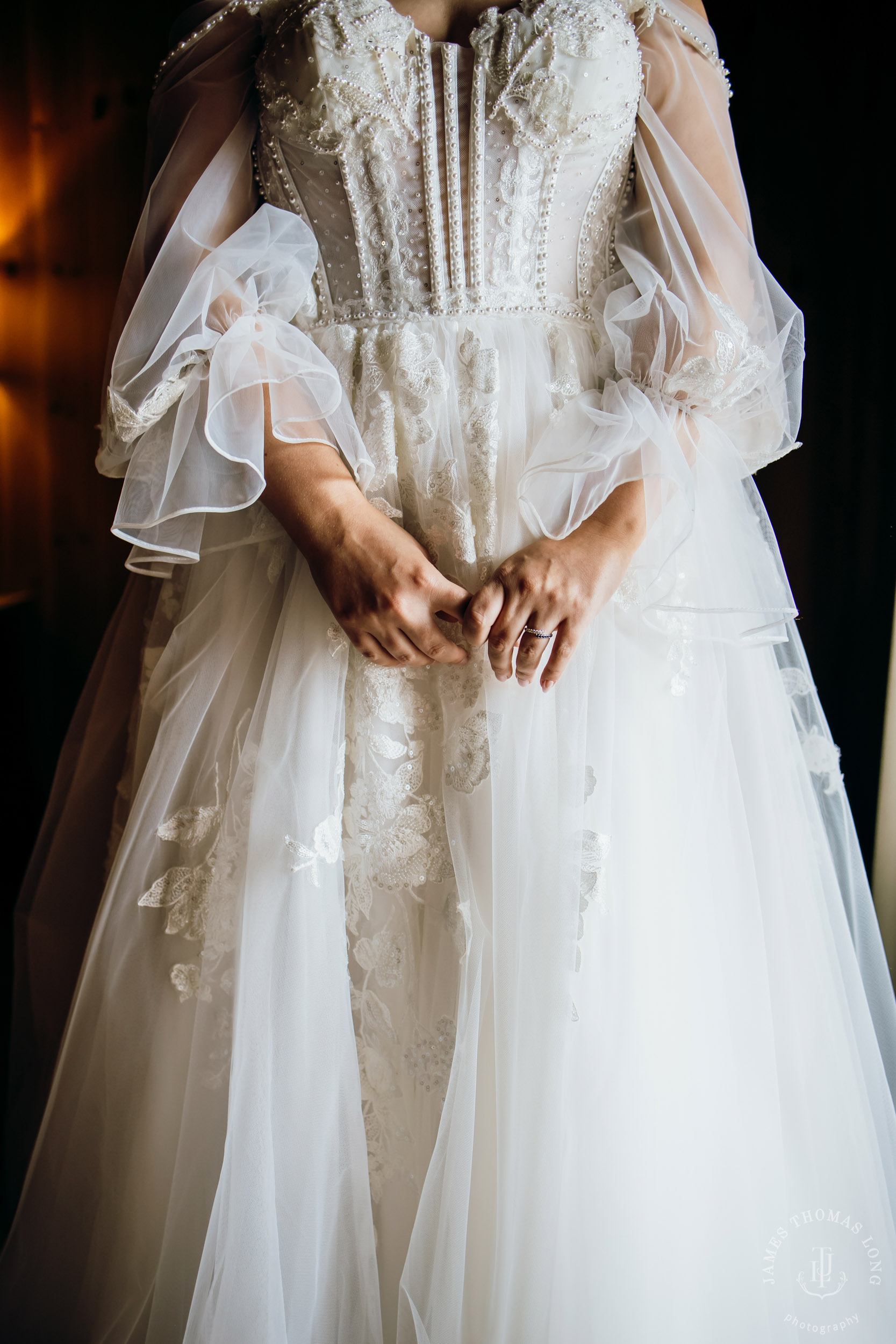 Washington Coast elopement by Seattle adventure elopement photographer James Thomas Long Photography