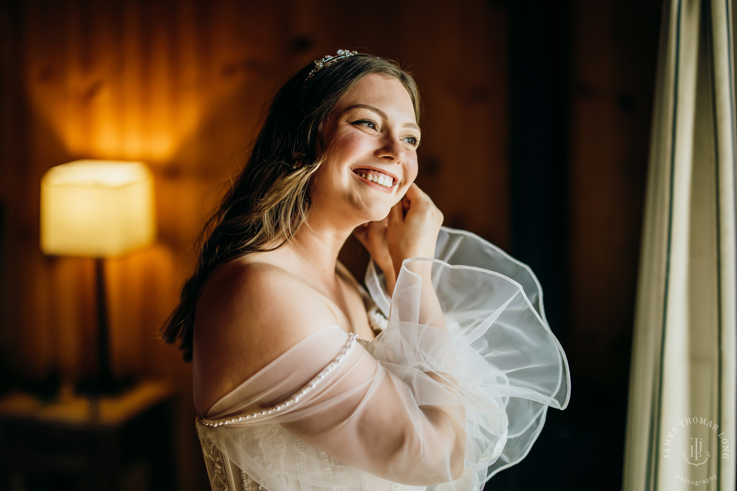 Washington Coast elopement by Seattle adventure elopement photographer James Thomas Long Photography