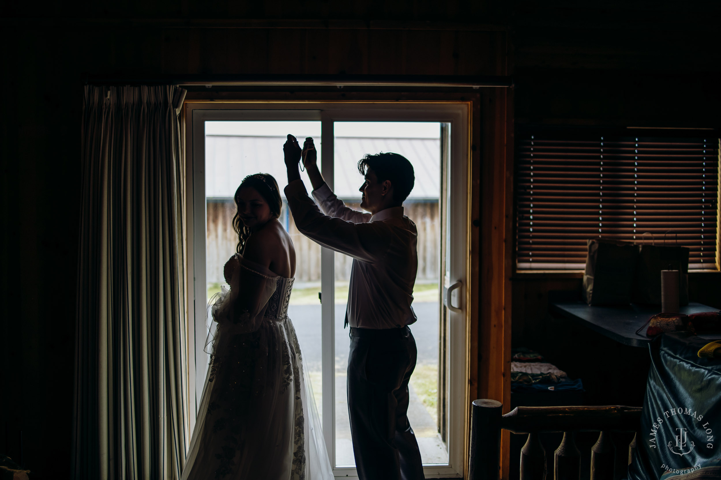Washington Coast elopement by Seattle adventure elopement photographer James Thomas Long Photography