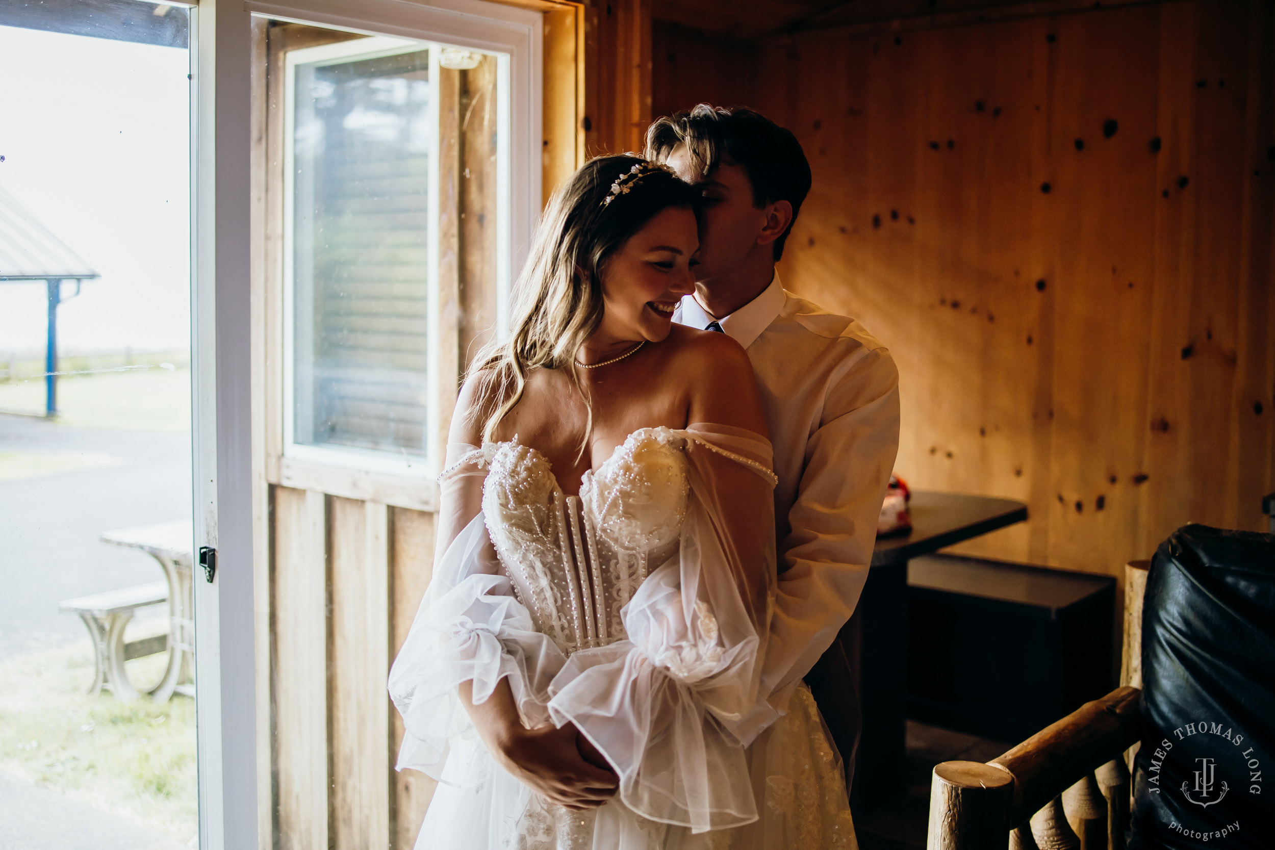 Washington Coast elopement by Seattle adventure elopement photographer James Thomas Long Photography