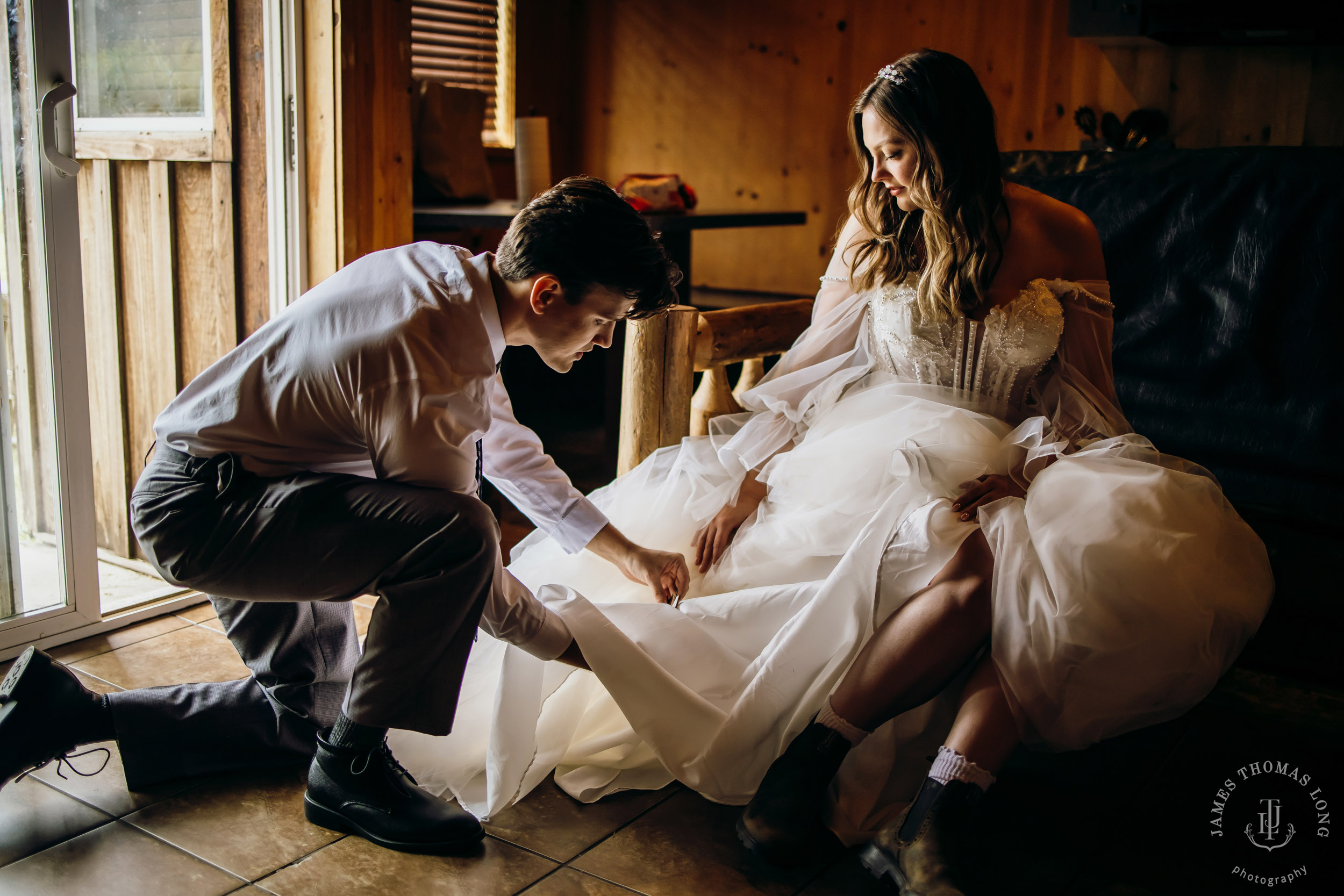 Washington Coast elopement by Seattle adventure elopement photographer James Thomas Long Photography