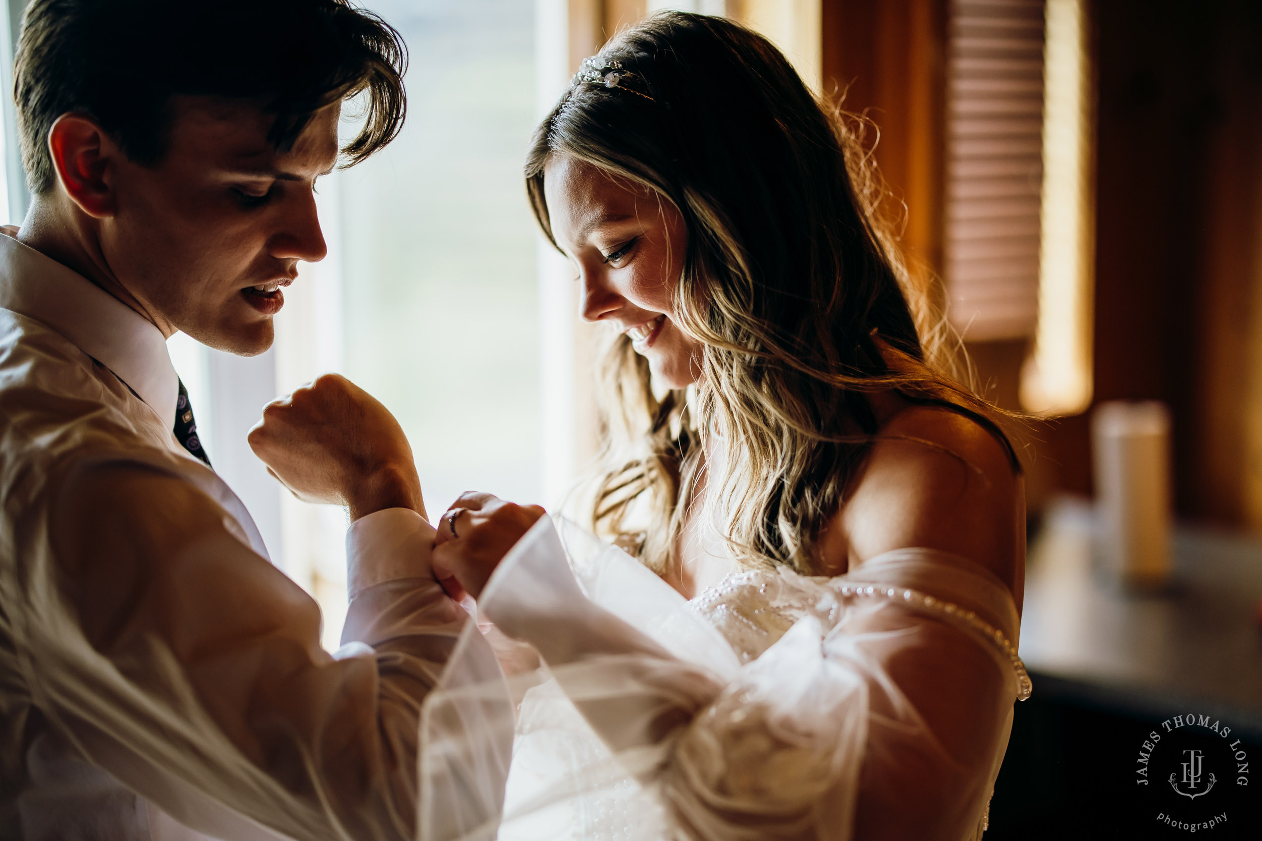 Washington Coast elopement by Seattle adventure elopement photographer James Thomas Long Photography