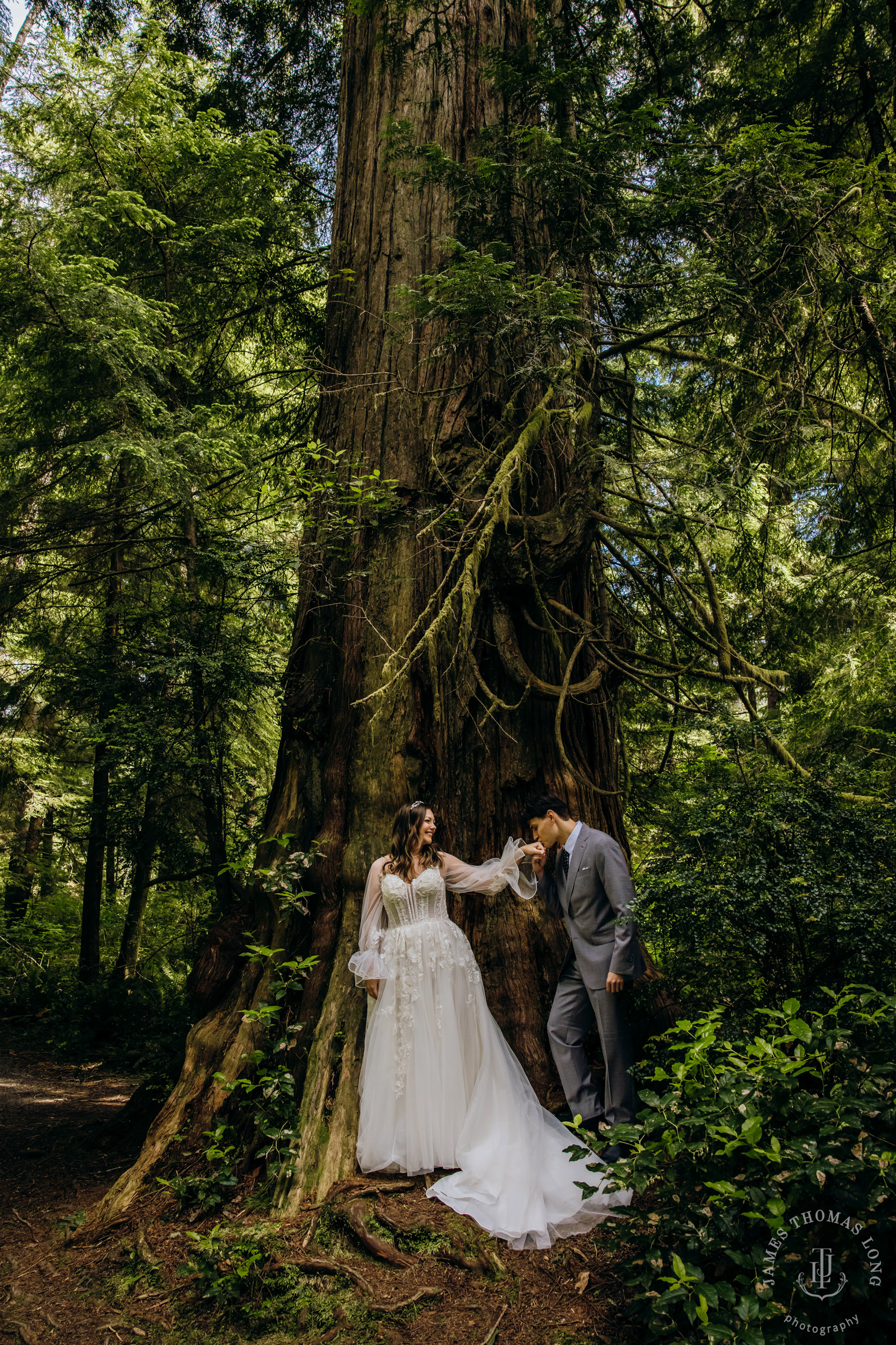Washington Coast elopement by Seattle adventure elopement photographer James Thomas Long Photography