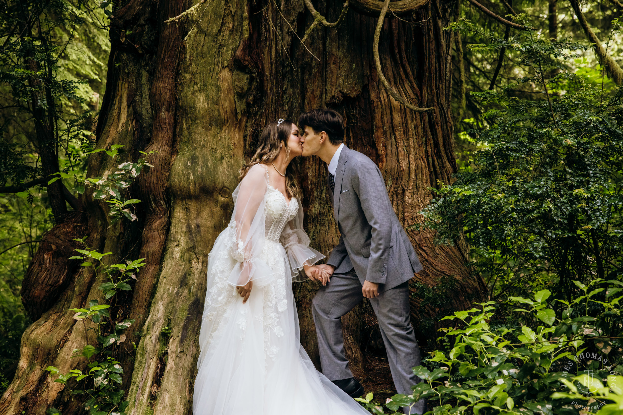 Washington Coast elopement by Seattle adventure elopement photographer James Thomas Long Photography