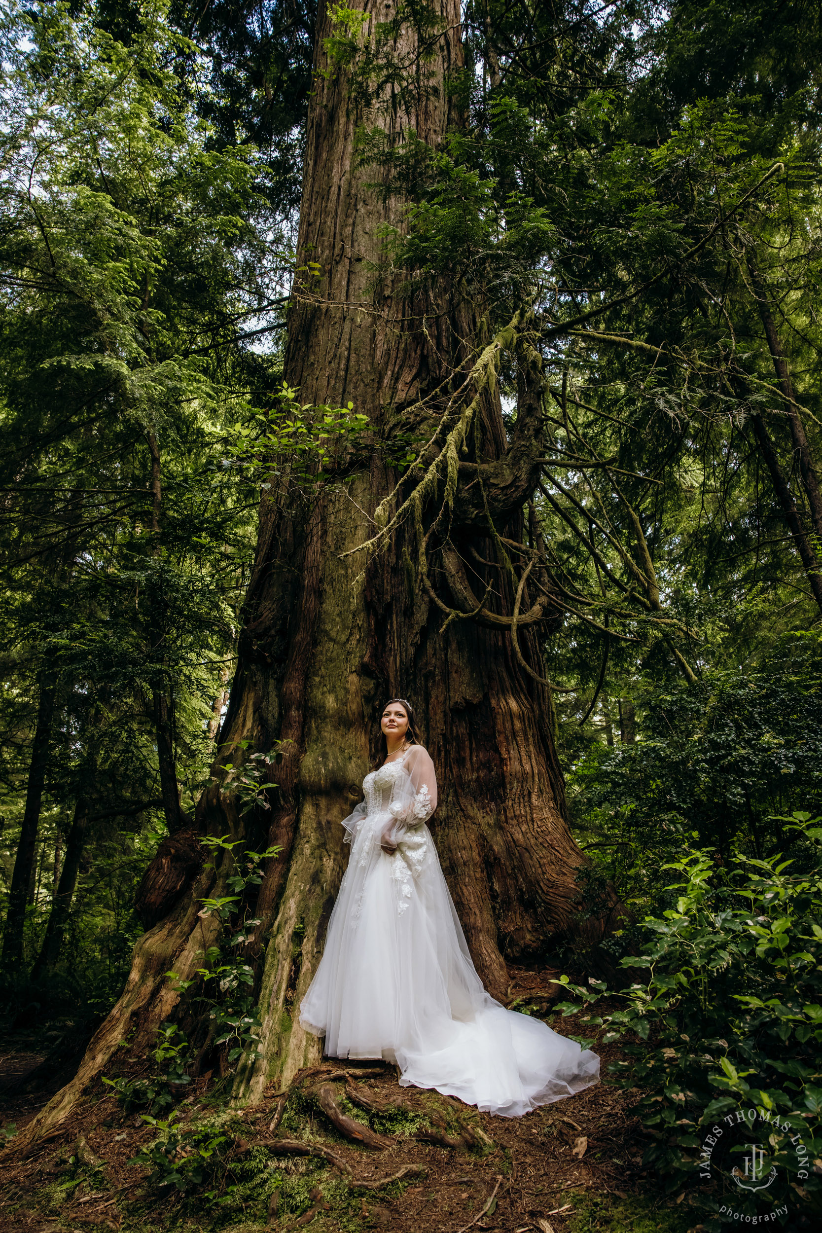 Washington Coast elopement by Seattle adventure elopement photographer James Thomas Long Photography