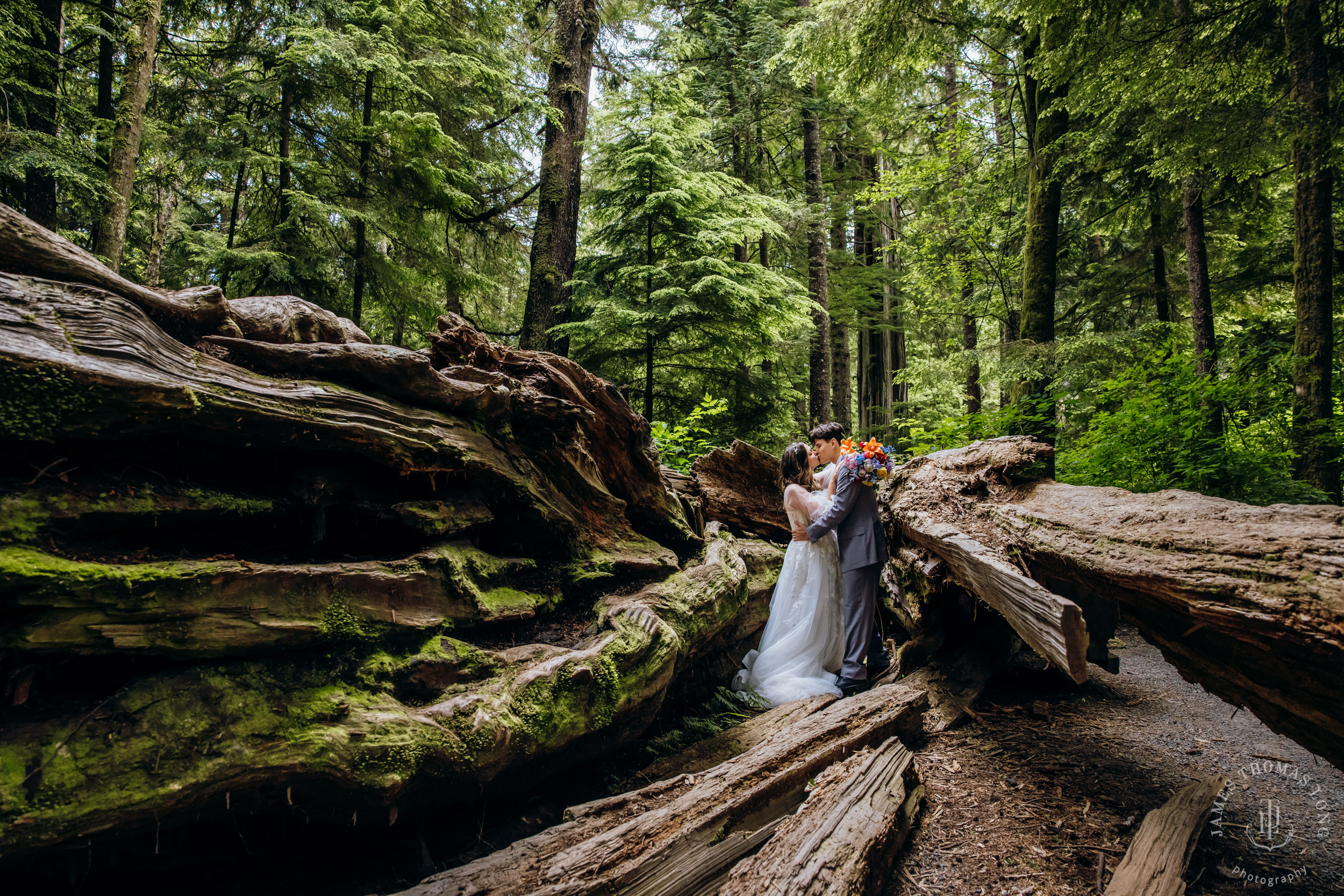 Washington Coast elopement by Seattle adventure elopement photographer James Thomas Long Photography