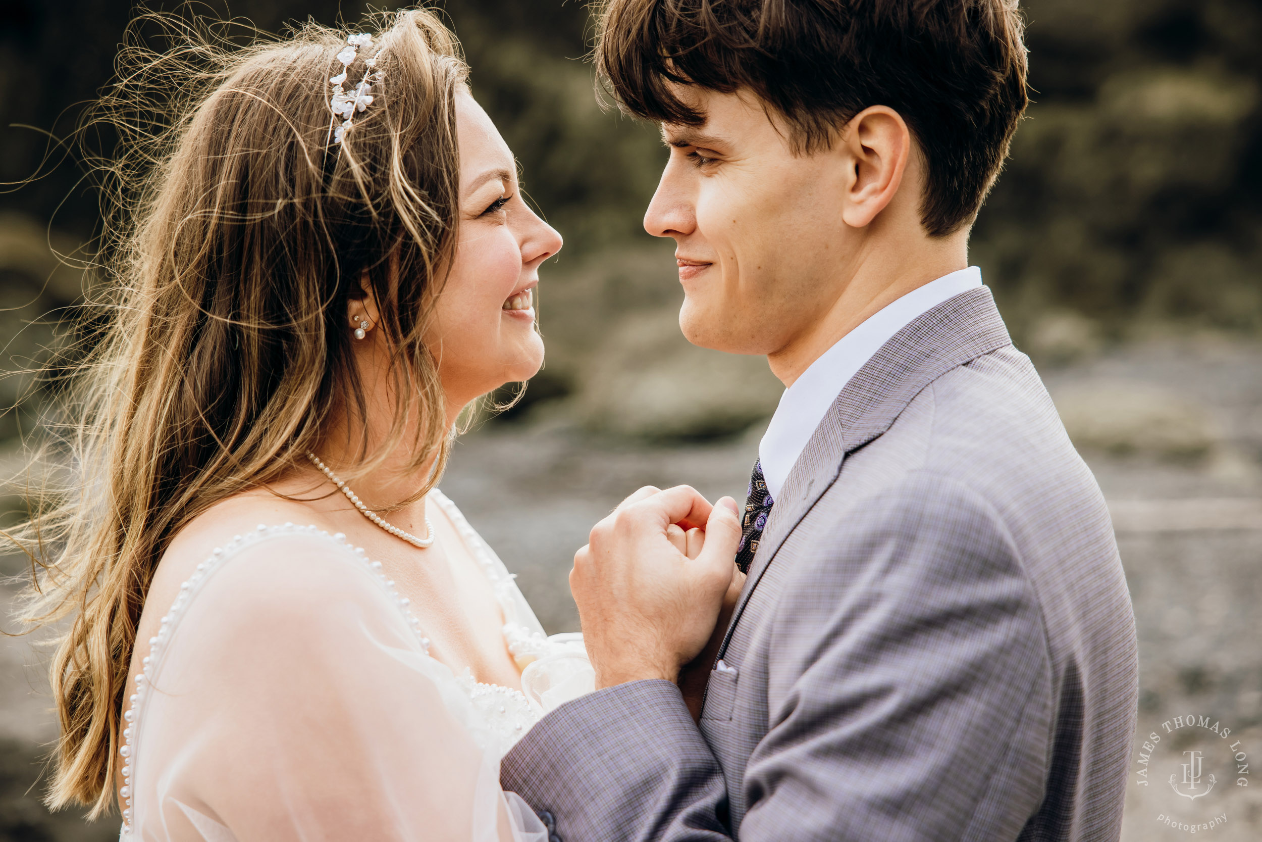 Washington Coast elopement by Seattle adventure elopement photographer James Thomas Long Photography