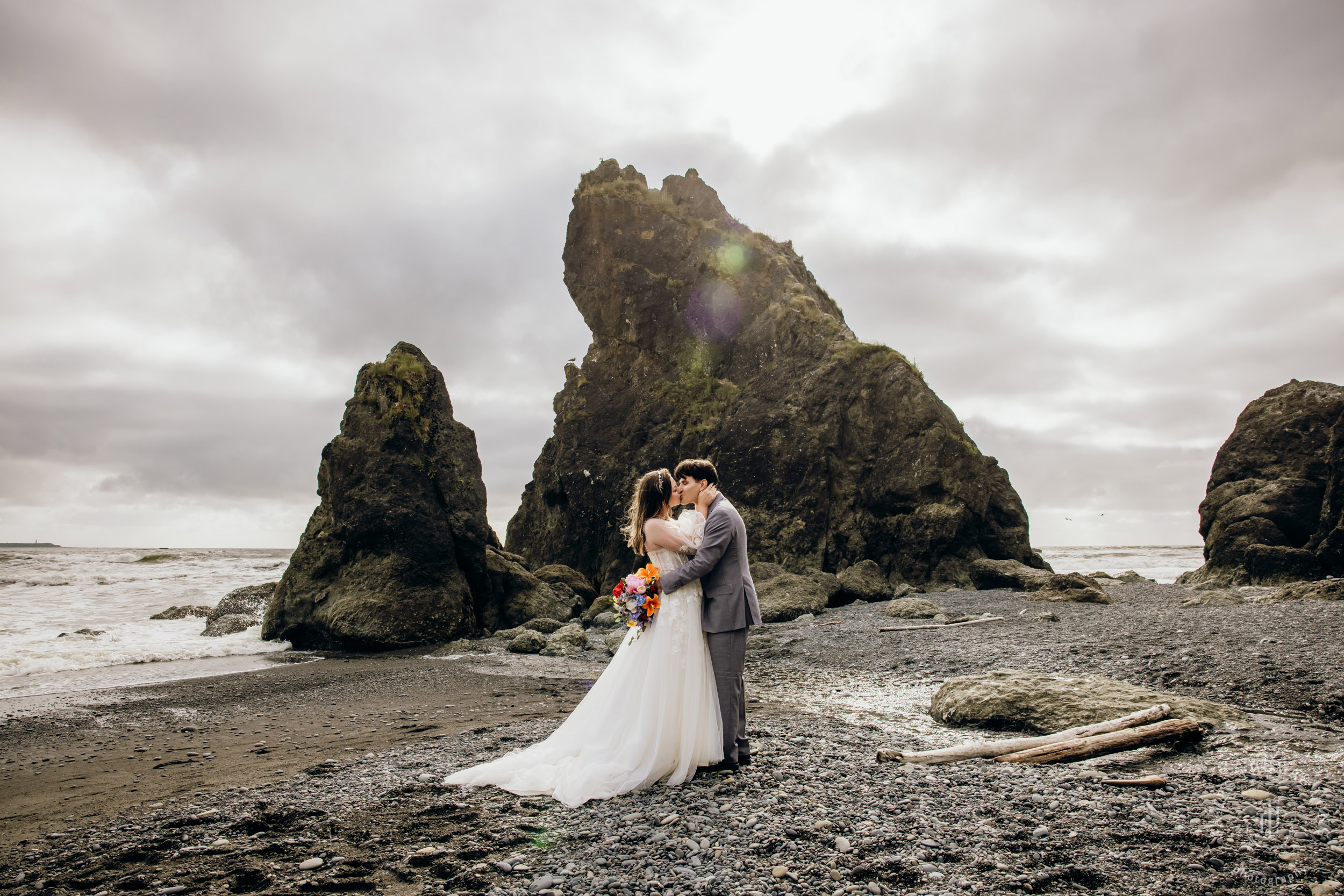 Washington Coast elopement by Seattle adventure elopement photographer James Thomas Long Photography