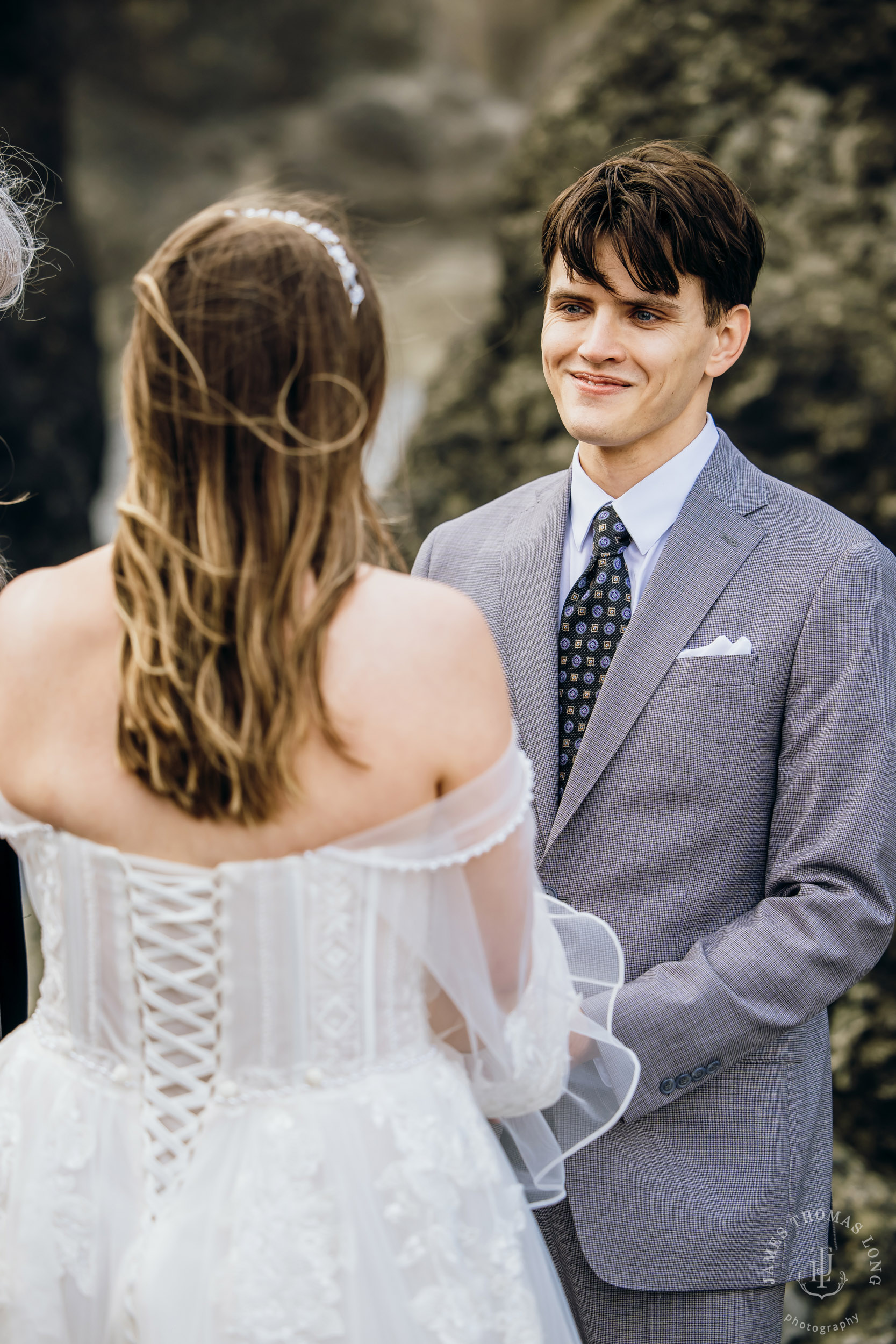 Washington Coast elopement by Seattle adventure elopement photographer James Thomas Long Photography