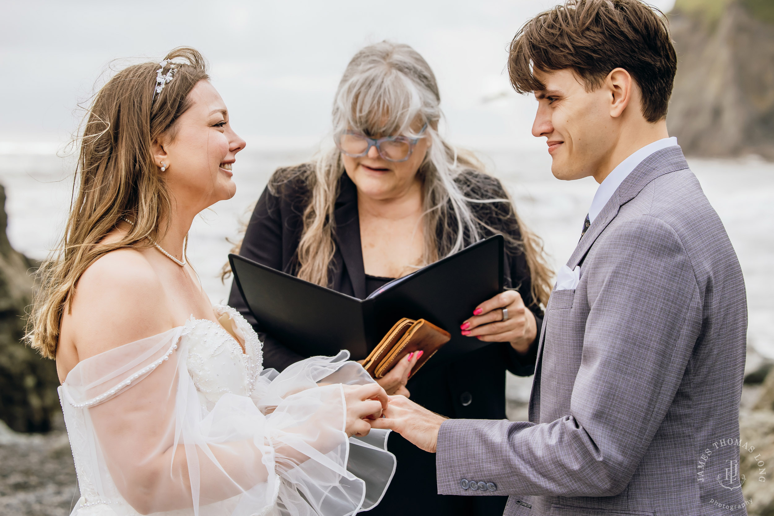Washington Coast elopement by Seattle adventure elopement photographer James Thomas Long Photography