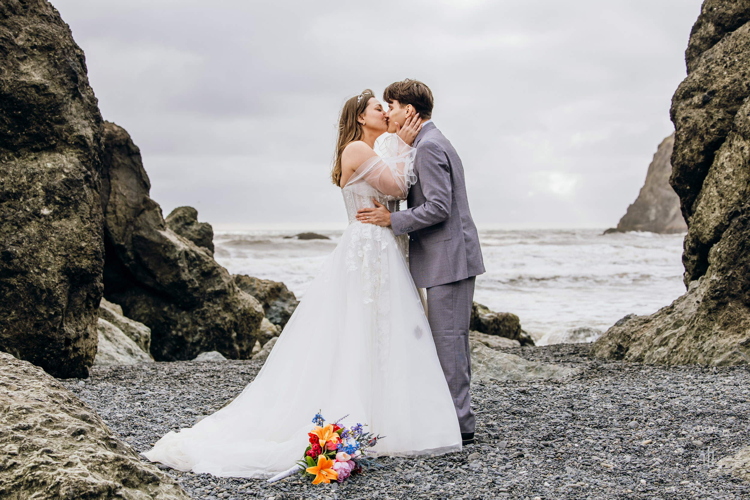 Washington Coast elopement by Seattle adventure elopement photographer James Thomas Long Photography